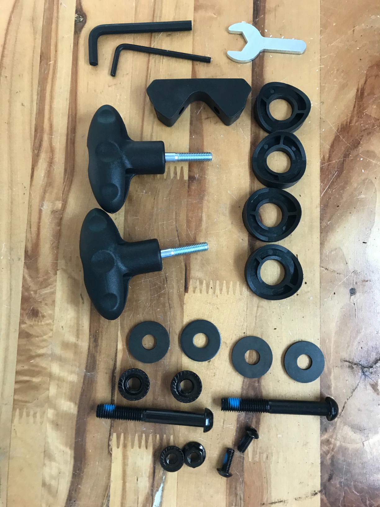 Park Tool PCS-9.3 - Home Mechanic Repair Stand customer photo 1