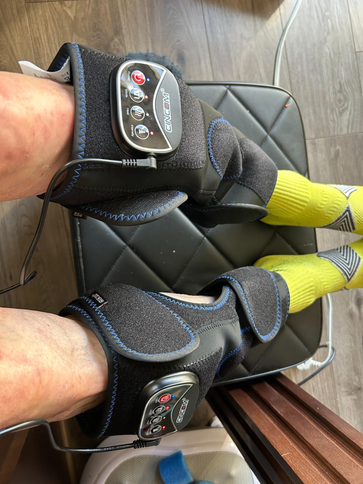 CINCOM Knee Massager with Heat, Air Compression Leg Knee Brace Wrap for Arthritis and Pain Relief Knee Electric Heating Pad for Swelling, Injury and Joint Recovery for Mothers Dad (Single Unit) customer photo 2
