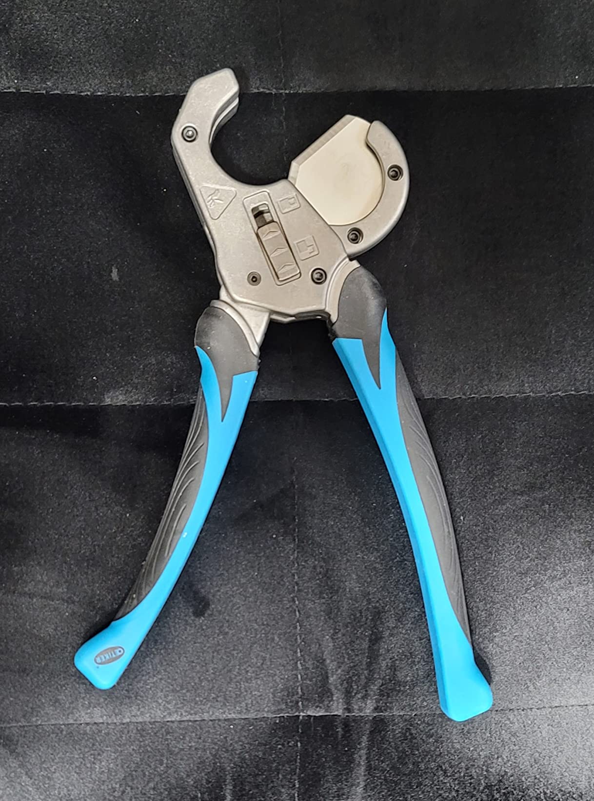 SharkBite Pro-Grade PEX Cutter, Cuts 1/4 Inch to 1 Inch CTS, 25880 customer photo 2
