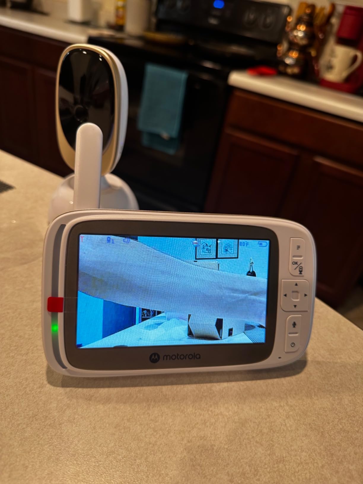 Motorola Nursery WiFi Video Baby Monitor VM85 customer photo 1