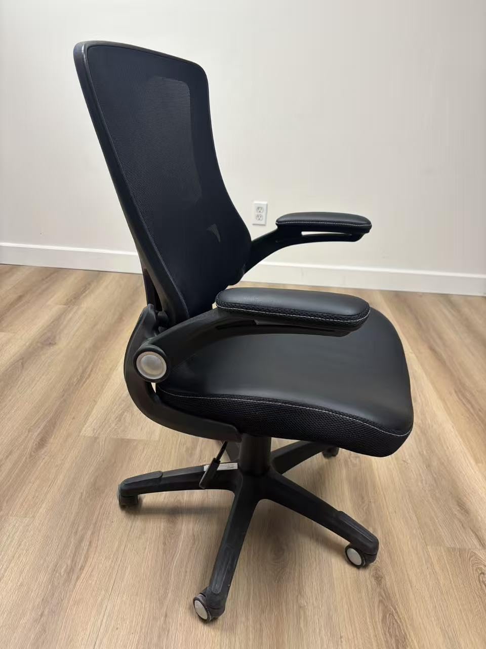 Office Chair Ergonomic Desk Chair Computer PU Leather Home Office Chair Swivel Mesh Back Adjustable Lumbar Support Flip-up Arms Executive Task Chair customer photo 2