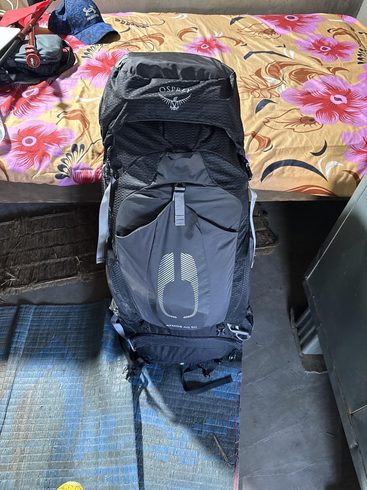 Osprey Atmos AG 50L Men's Backpacking Backpack, Black, L/XL customer photo 1