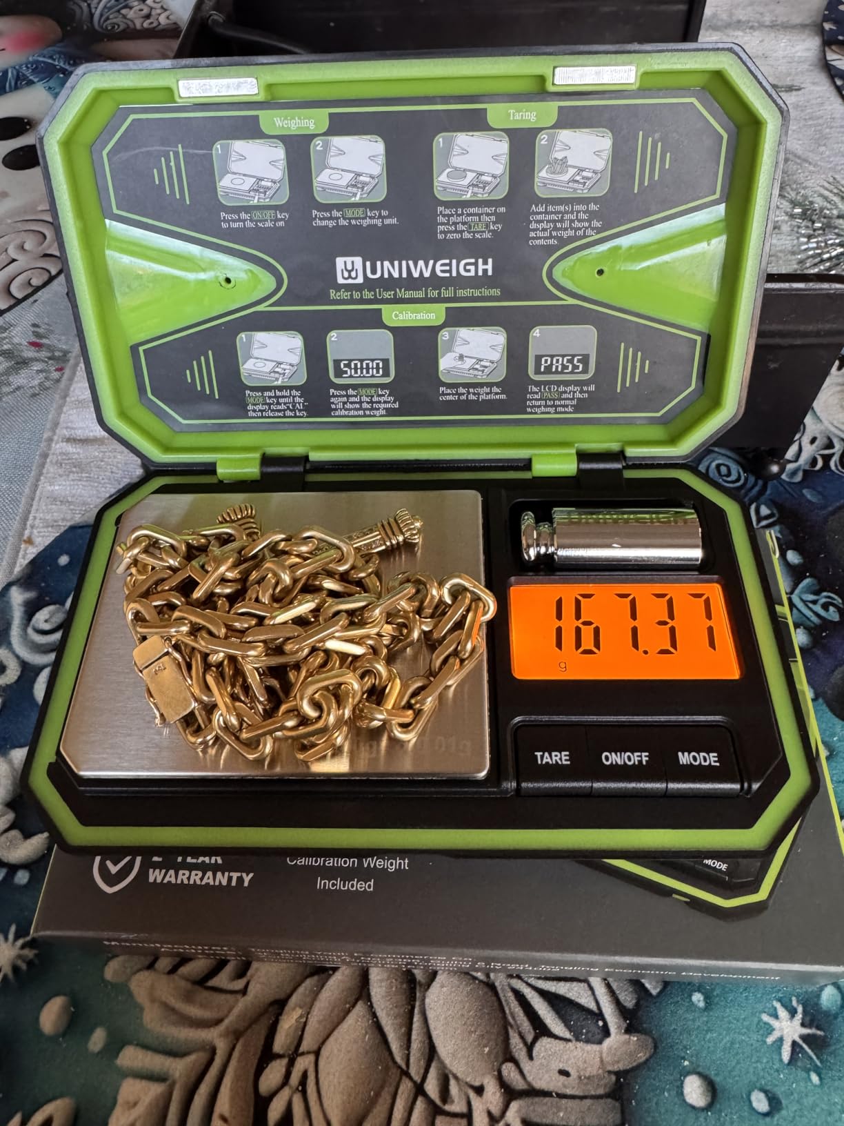 UNIWEIGH Digital Pocket Scale Precision 200g/0.01g, Digital Scale Grams Ounces, Mini Jewelry Scale, Coins Scale with 50g Cal Weights for Gold/Silver/Gems/Food,(Battery Included)-Green customer photo 1