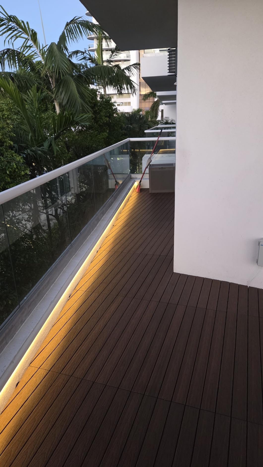 NewTechWood UltraShield Naturale 1 ft. x 3 ft. Quick Deck Outdoor Composite Deck Tile in Brazilian Ipe (15 sq. ft. Per Box) customer photo 2