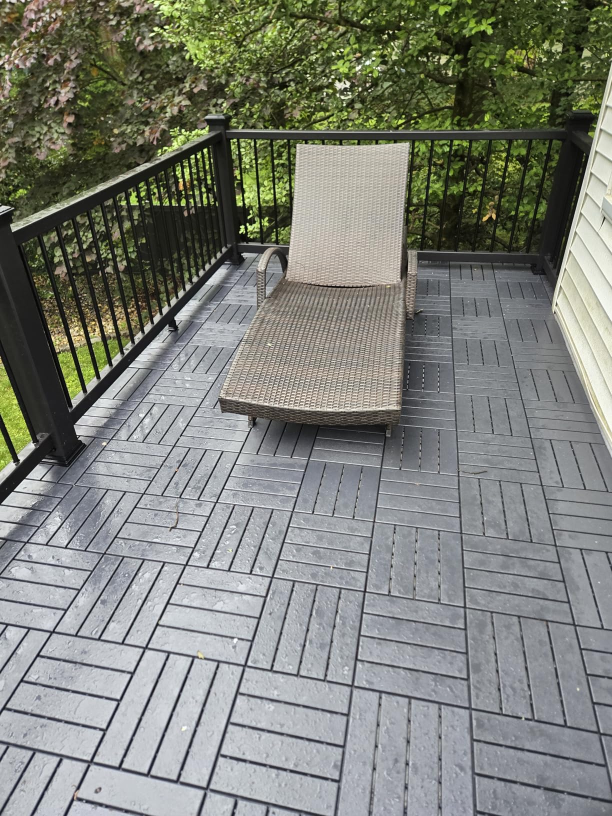 Goovilla Plastic Interlocking Deck Tiles, 9 Pack, 12