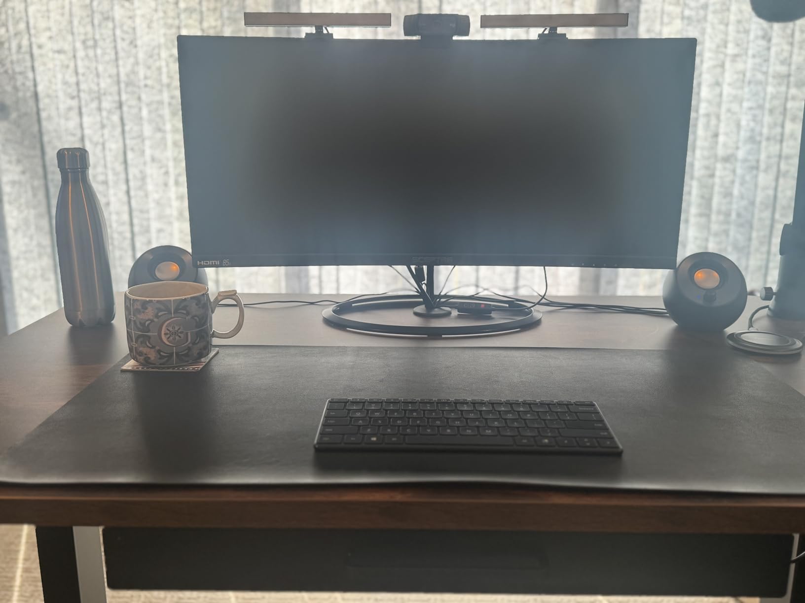 VIVO Electric 71 x 30 in Standing Desk, Memory Height Adjustment, 1B Series, Holds 220 lbs, Black Top Black Frame customer photo 1