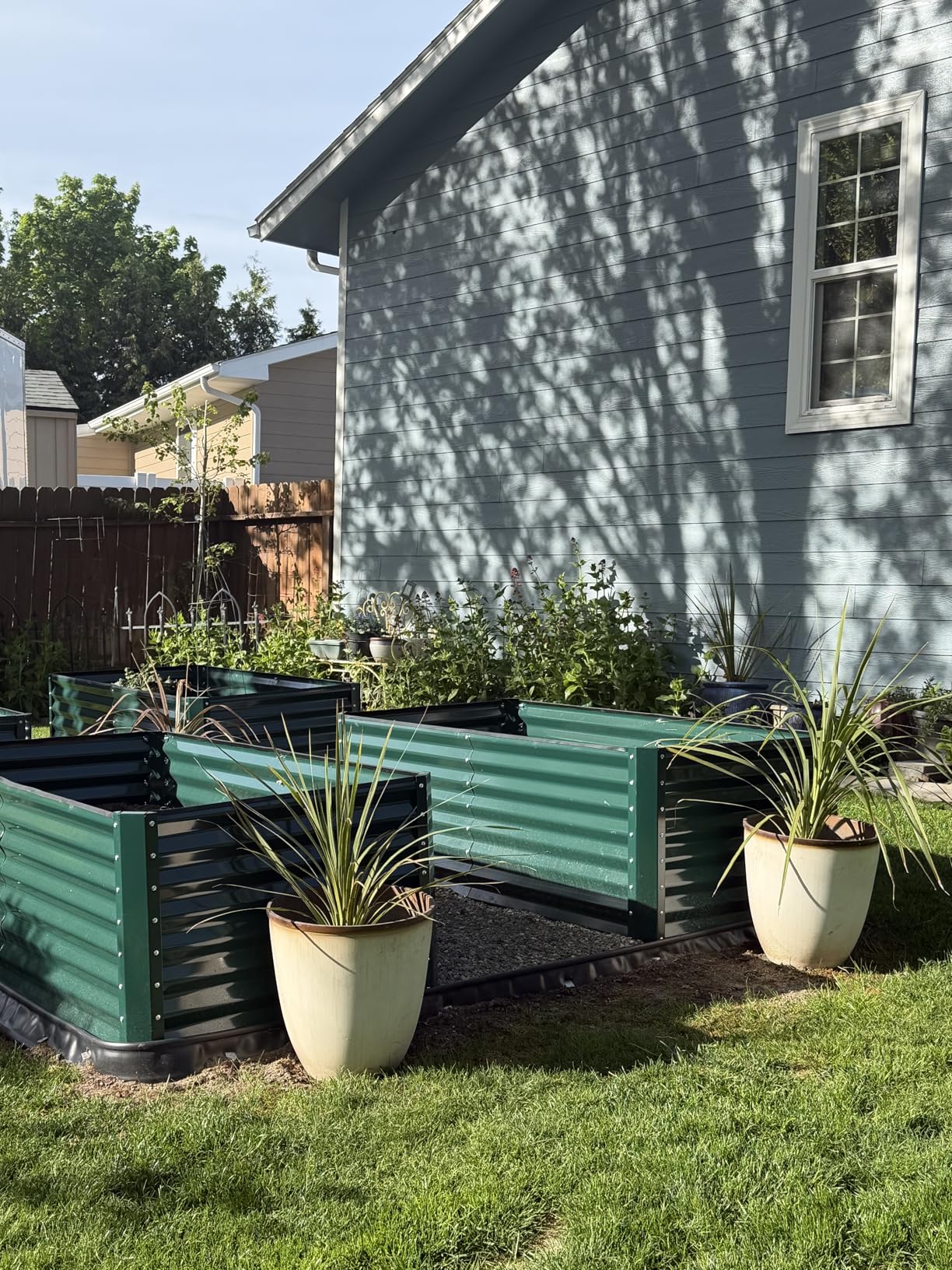 Best Choice Products 8x4x2ft Outdoor Metal Raised Garden Bed, Deep Root Planter Box for Vegetables, Herbs & Flowers, 478-Gallon Capacity, 100% Non Toxic Materials - Gray customer photo 1