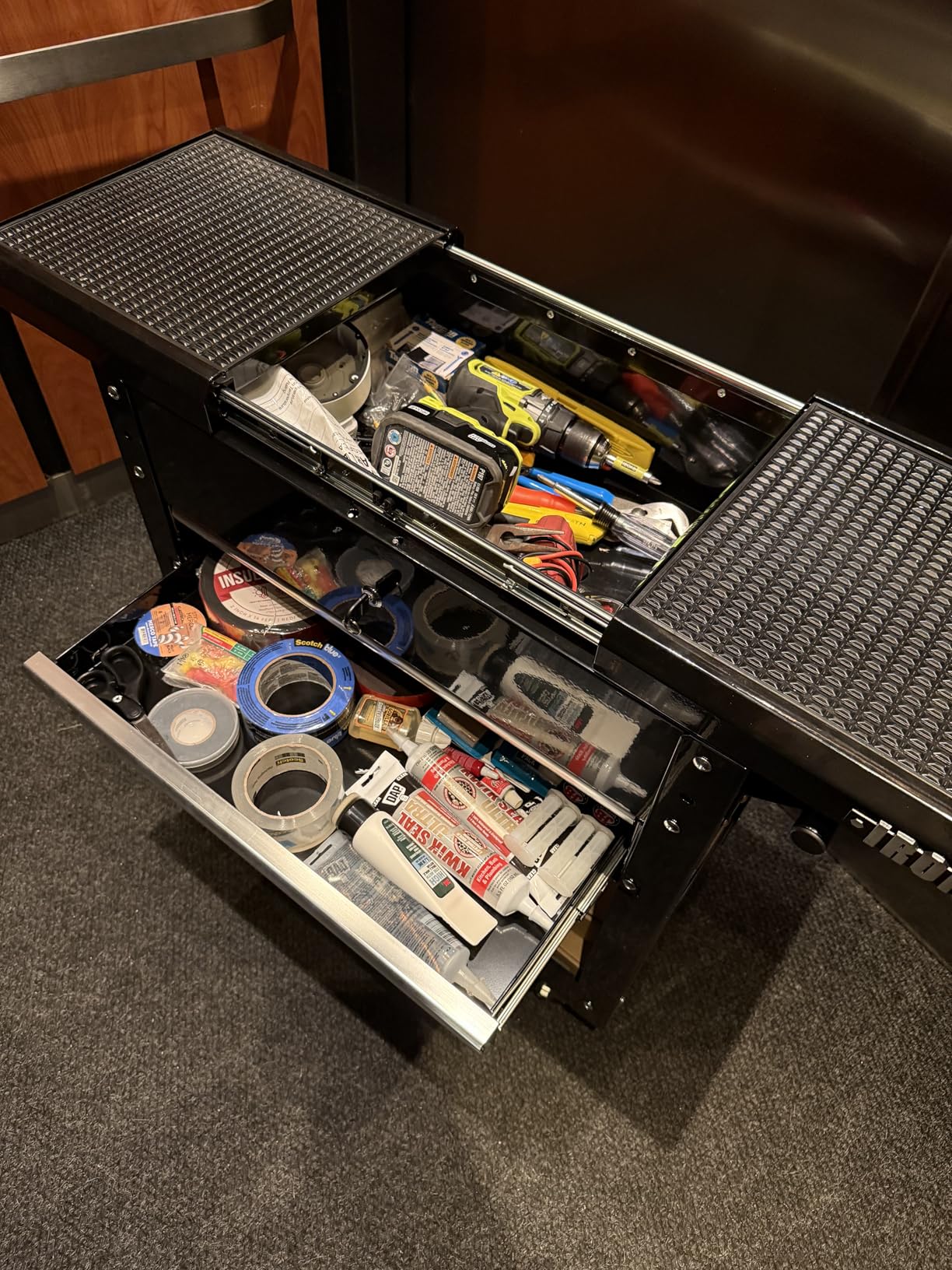 Ironton 30in. 5-Drawer Mechanic's Tool Cart - 33-7/8in.L x 17-5/8in.W x 39-1/8in.H, 700-Lb. Capacity customer photo 2