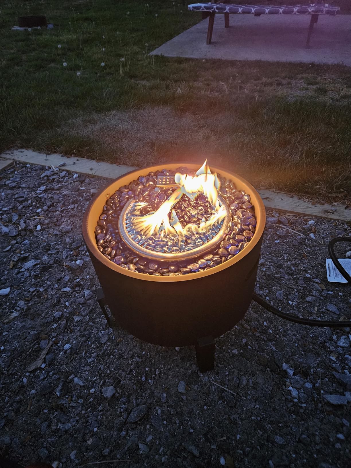 BAIDE HOME Portable Propane Fire Pit for Camping RV 50,000 BTU Round 15'' H x 16'' W Portable Gas Firepit W/Lid, Glass Rocks & Weather Resistant for Outdoors, Propane Extension Hose, Black customer photo 1