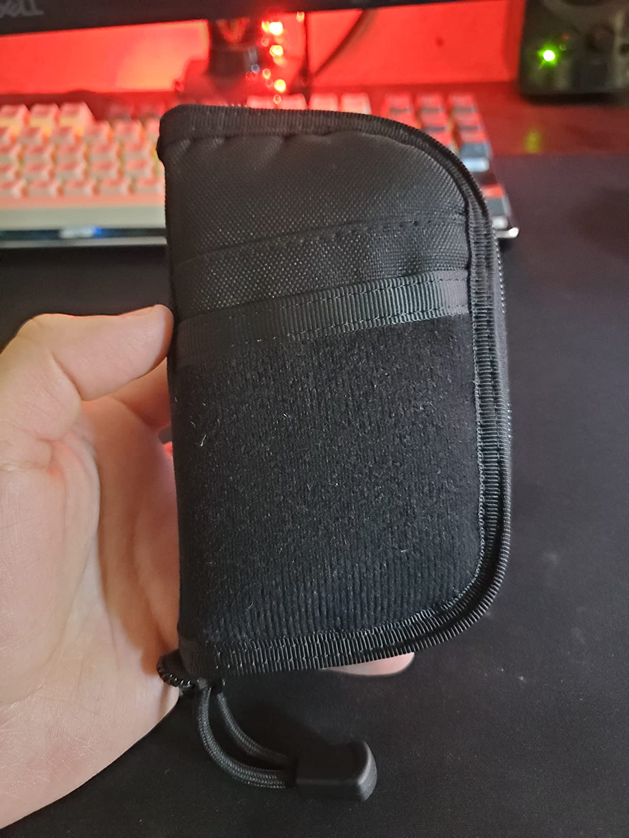 VIPERADE VE10 EDC Pouch Small Pocket Tool Pouch with 10 Compartments, Men's Pocket Organizer for Multitools, EDC Organizer with Patches Area for DIY (Black) customer photo 2