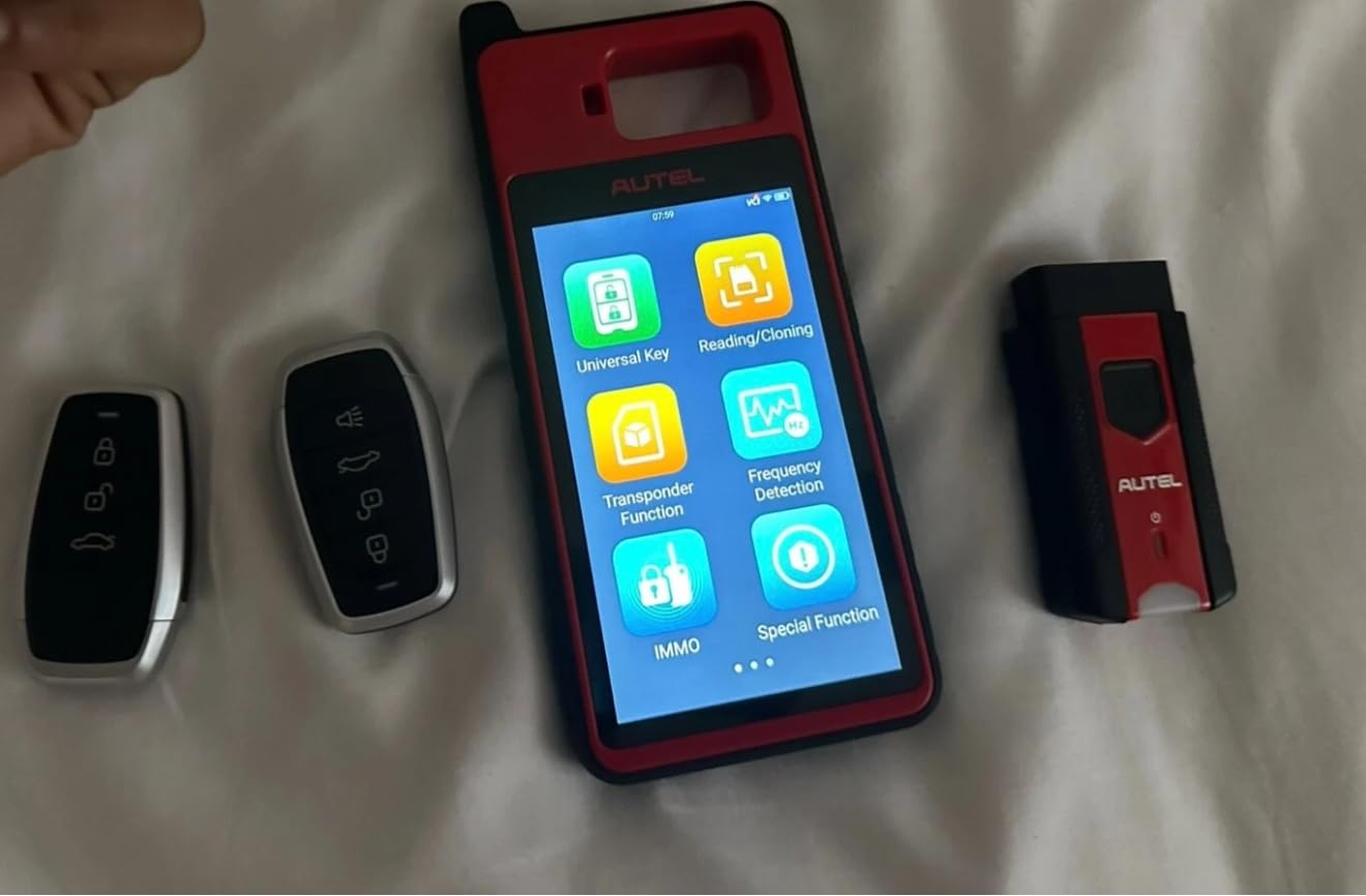 Autel MaxiIM OBD2 Scanner, 2026 OBDII Diagnostic Scan Tool with Lifetime Free Updates, Wireless BT Tool, 2GB & 64GB Android 9.0, for Home Mechanics & DIYers customer photo 1