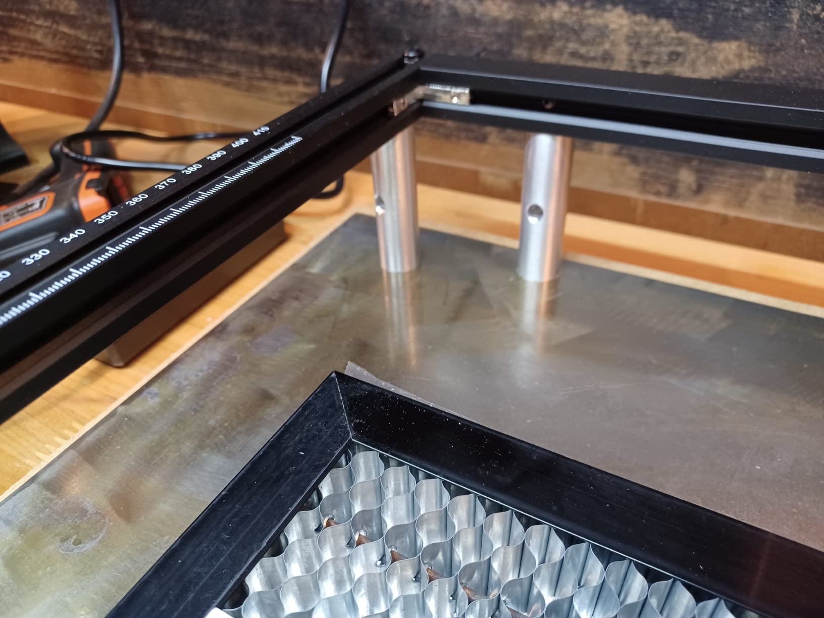 LONGER RAY5 Laser Engraver, Fully Upgraded with 10W Output, a 3.5-inch Color Touchscreen, and app-Based Offline Control; Ideal for Engraving Metal, Glass, and Wood. Working Area: 400x400 mm. customer photo 1
