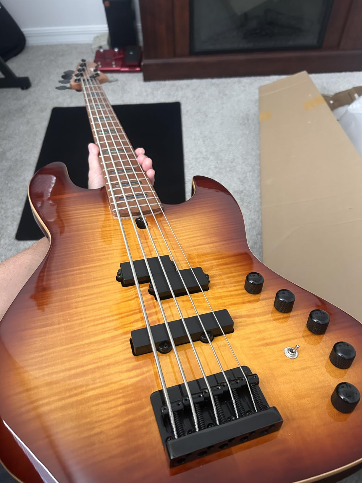 IYV-IPJB-500A Solid Body with Flame Maple Electric Jazz Bass, Natural customer photo 1