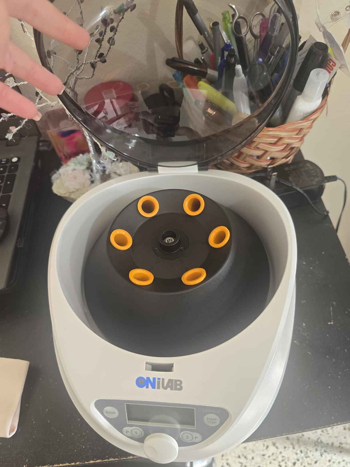 ONiLAB Professional PRP Centrifuge Machine 15mLx8, 10mL/7mL/1.5-5mlx 12, Lab Benchtop Centrifuge, 3 Preloaded Programs for Fast Operation,Store 9 Programs, 30sec-99min,300-4500rpm(Max. 2490xg) customer photo 1