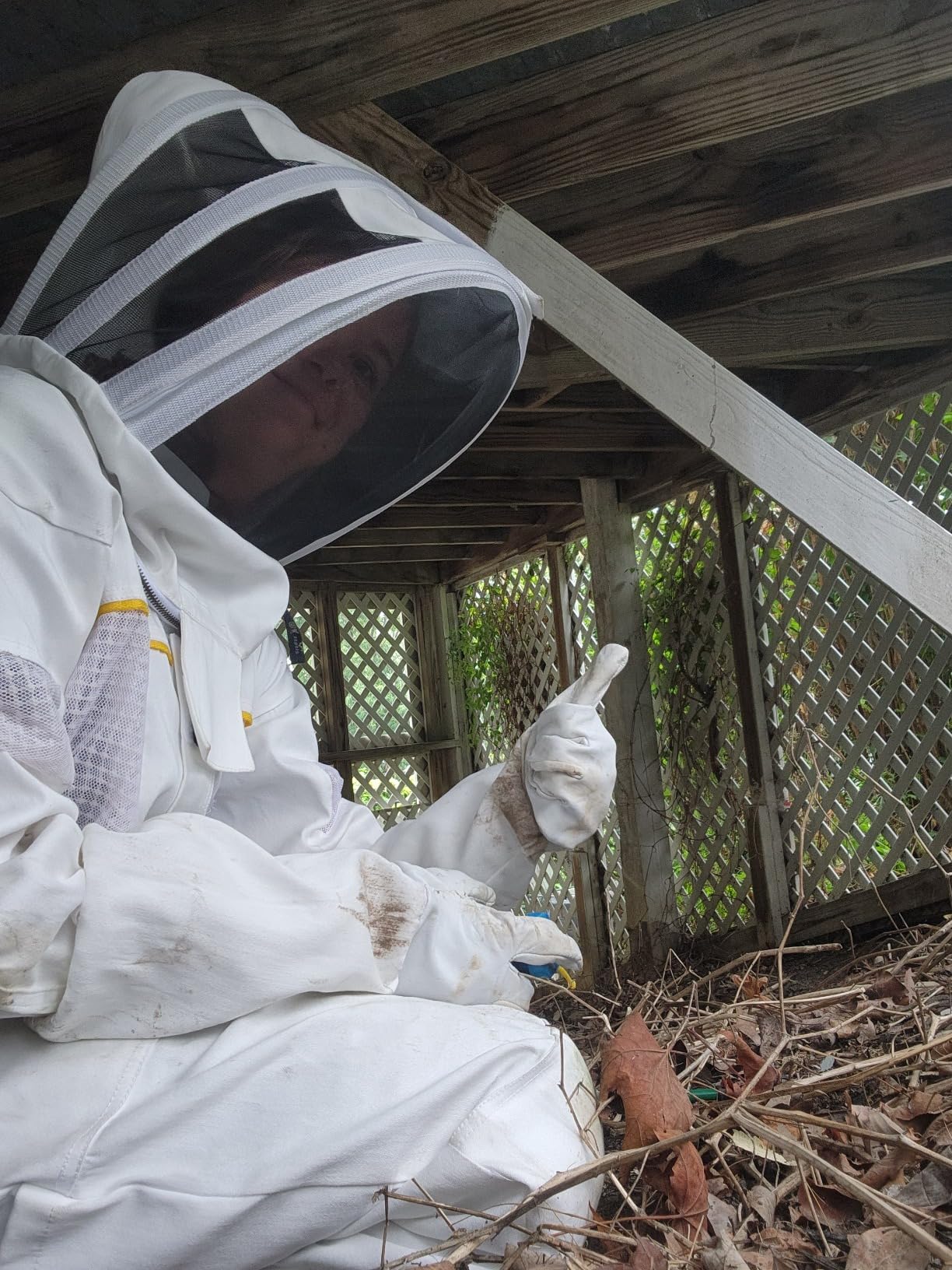 Ultra-Ventilated Polycotton Beekeeping Suit for Men & Women with Gloves & Two Beekeeping Veils - Professional & Beginner Apiarist Suit (2XL) customer photo 2
