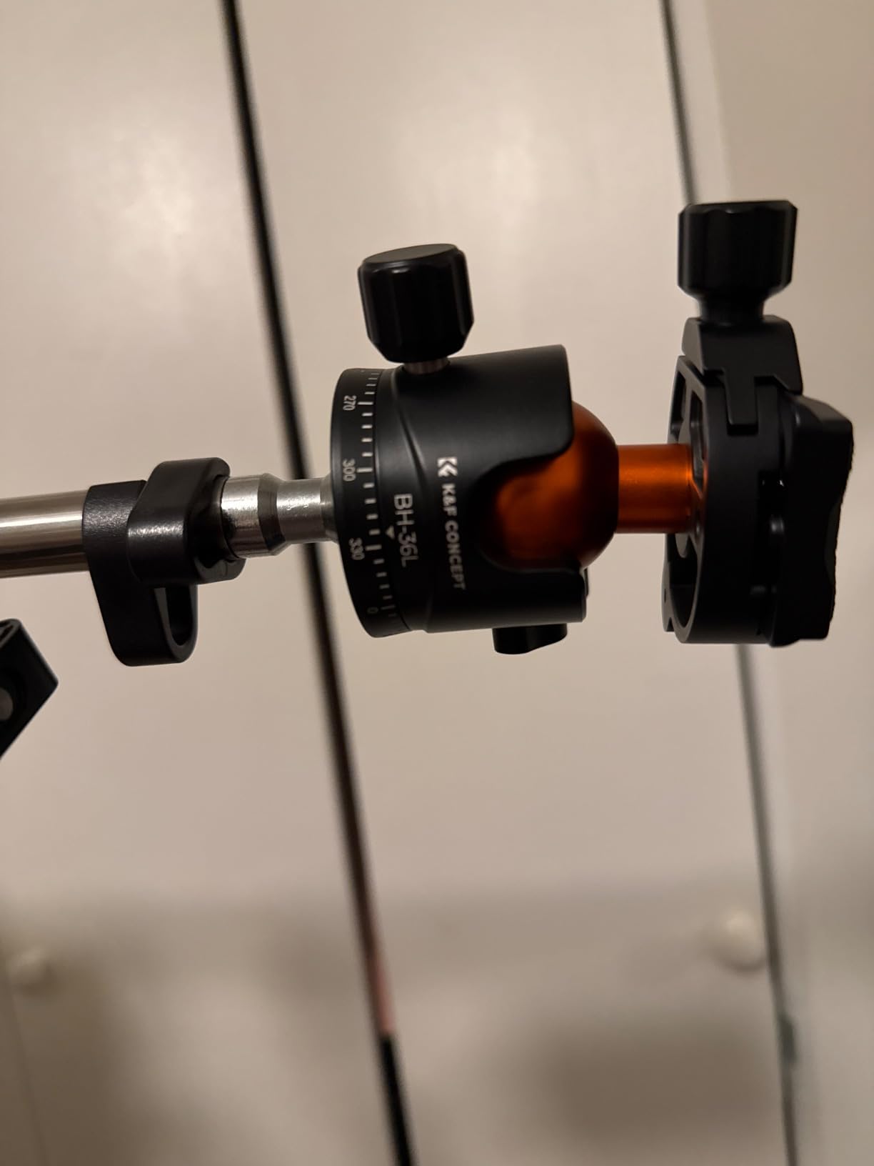 K&F CONCEPT 36mm Metal Tripod Ball Head 360 Degree Rotating Panoramic with 1/4 inch Quick Release Plate Bubble Level for Monopod Camera Camcorder Load Capacity up to 35.2 lbs/16KG customer photo 2