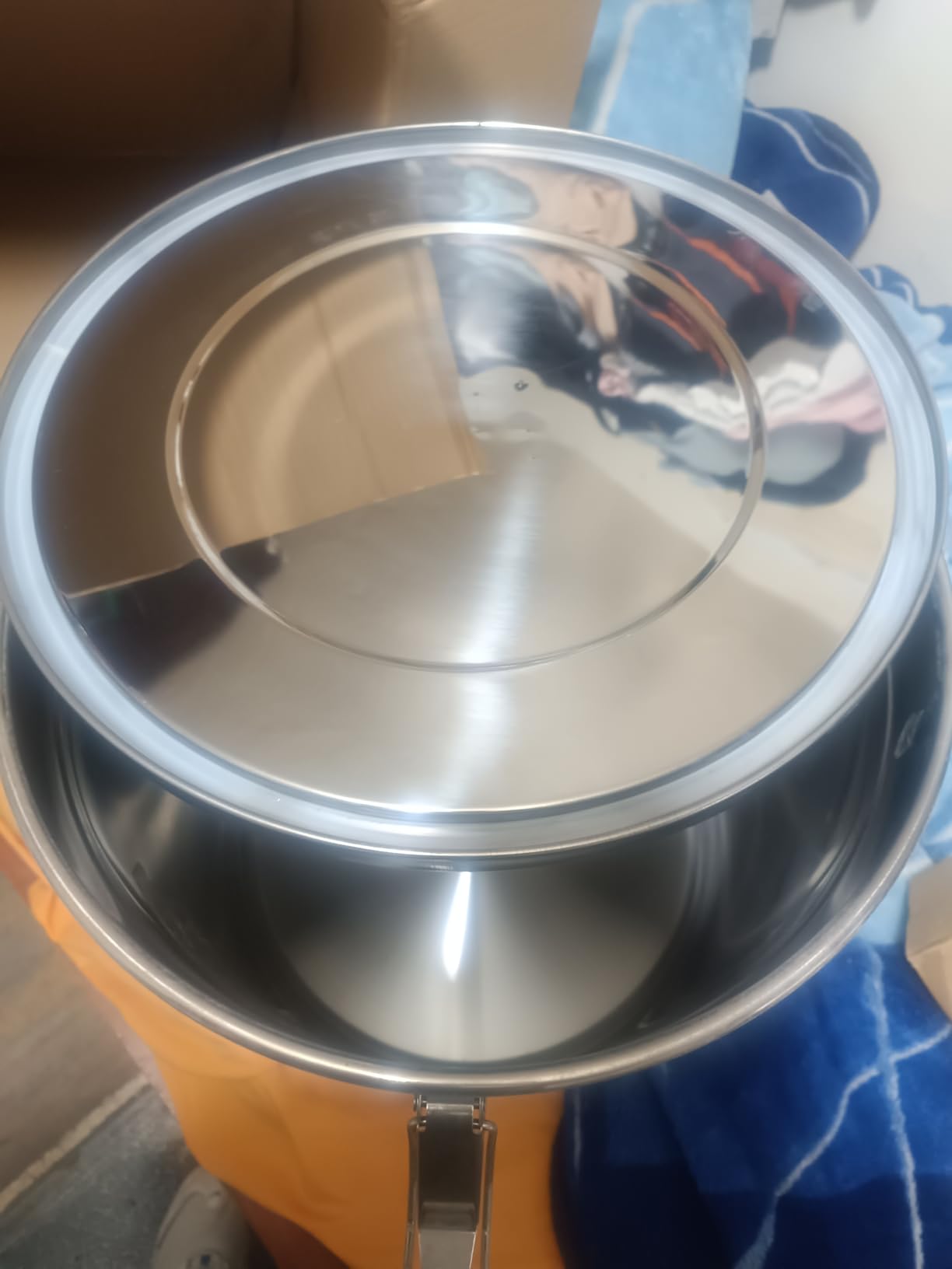 DYNAMI 304 Stainless Steel Airtight Canister for Kitchen, 3.2Gal/405oz Flour Container with Lid and Locking Clamp, 10-21Lbs Metal Bucket Food Storage Container for Rice, Flour, Grain, Coffee Bean (12L) customer photo 2