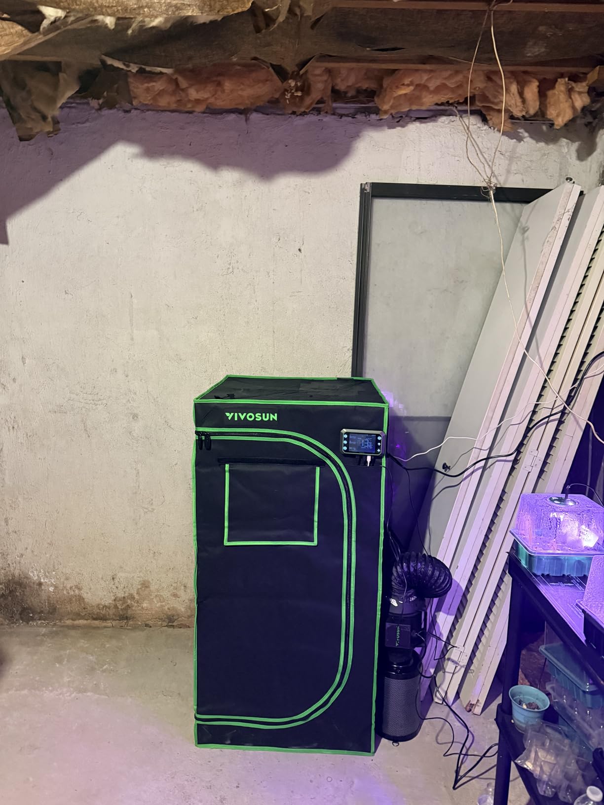 VIVOSUN Smart Grow Tent Kit 2.7 x 2.7ft WiFi-Integrated Automatic Complete Grow System with Full Spectrum LED Grow Light 150W, Efficient Ventilation System with GrowHub E42A+ Controller customer photo 1