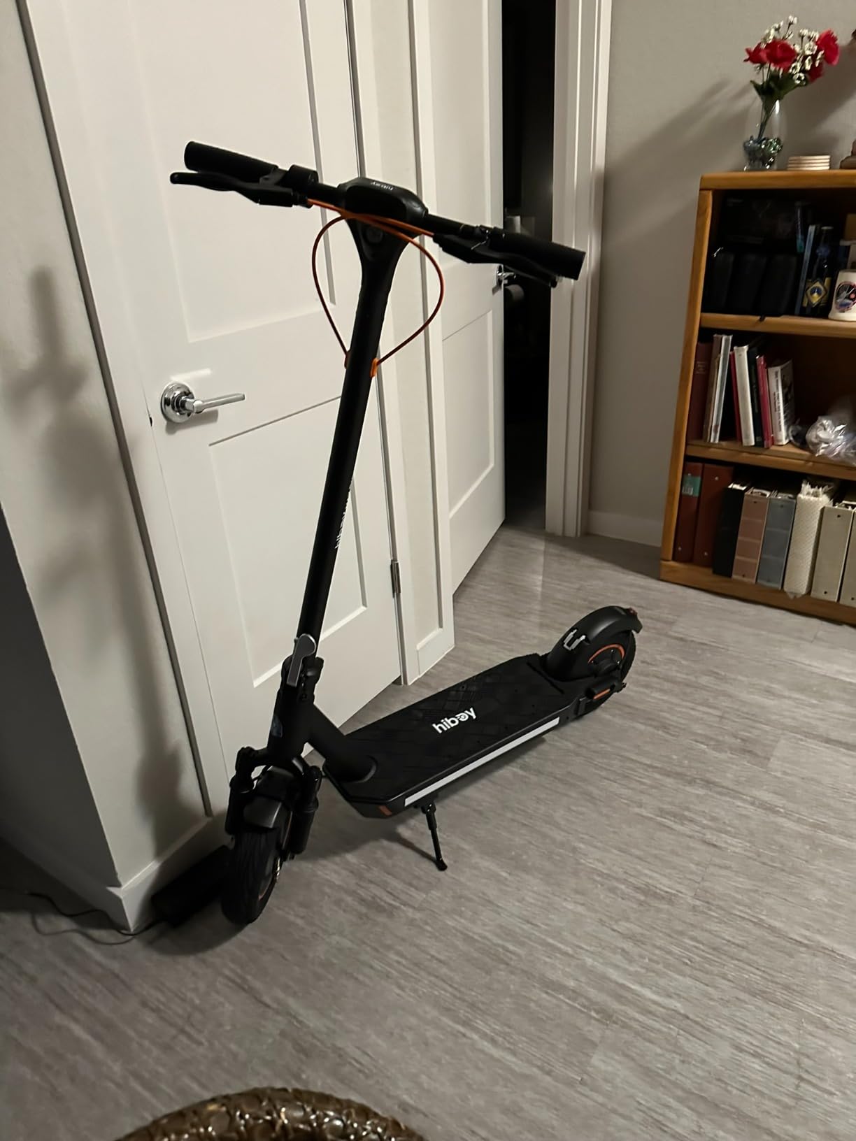 Hiboy MAX Pro Electric Scooter, 46.6 Mi Long Range, 22 MPH Power by 650W MAX Motor, 11'' Pneumatic Tires, Split Hub Design, Dual Suspension, 265lbs MAX Load, Commuting Electric Scooter for Adults customer photo 1