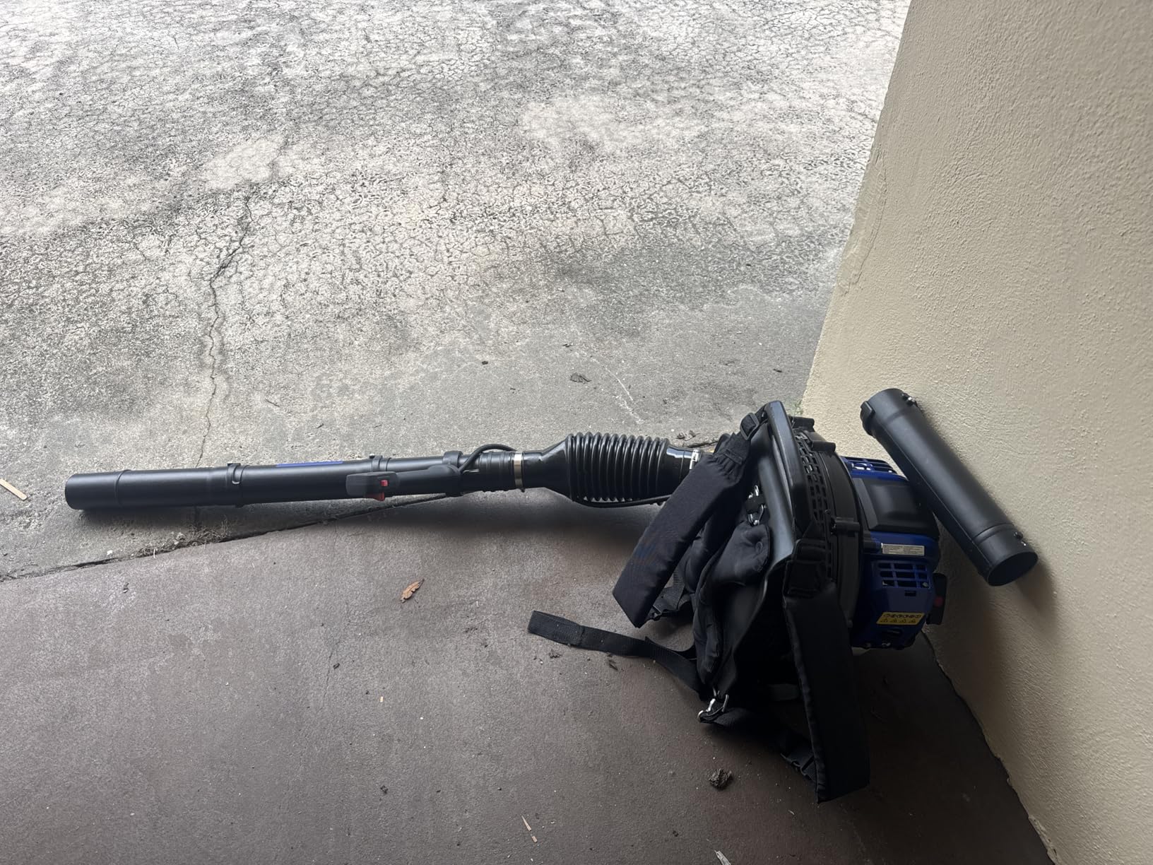 WILD BADGER POWER Leaf Blower Backpack, 53cc Gas Powered Strong Air Flow 559CFM 174MPH, Light Weight 19.6lbs customer photo 1