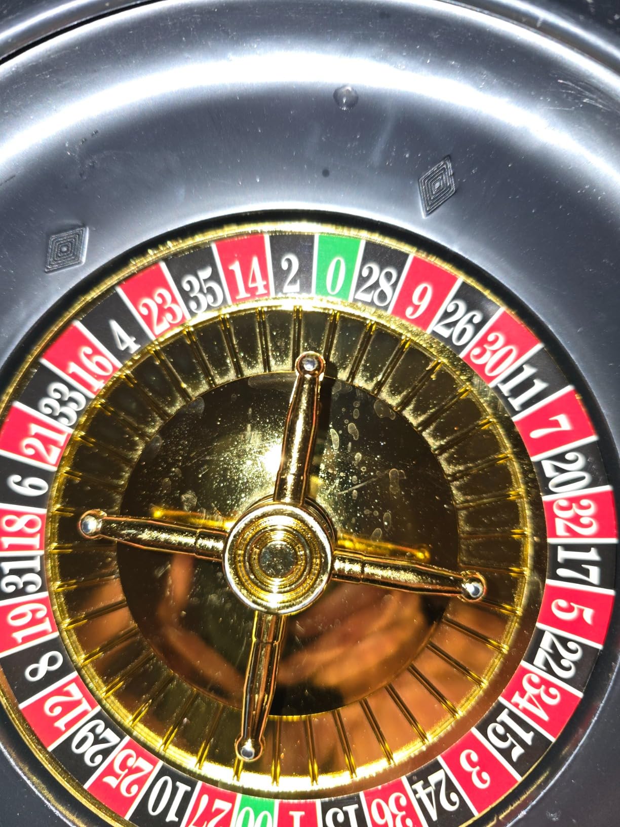 GOTHINK Roulette Wheel Game Set, Includes 10-inch Gambling Wheel, 200 Chips, Rake, 2Balls and Texas Hold'em Poker, Perfect for Parties and Holidays, Get for a Fun Casino Night! customer photo 1