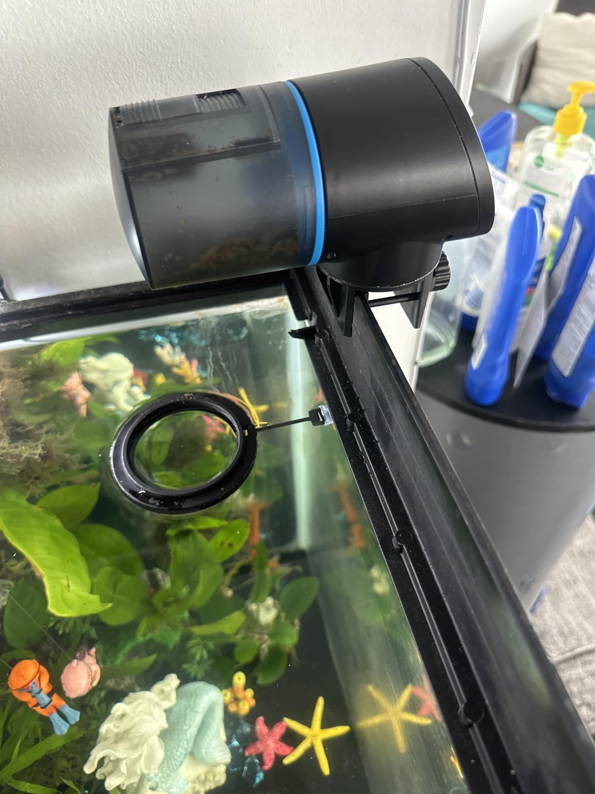Automatic Fish Feeder - Rechargeable Timer Fish Feeder with USB Charger Cable, Fish Food Dispenser for Aquarium or Fish Tank customer photo 2