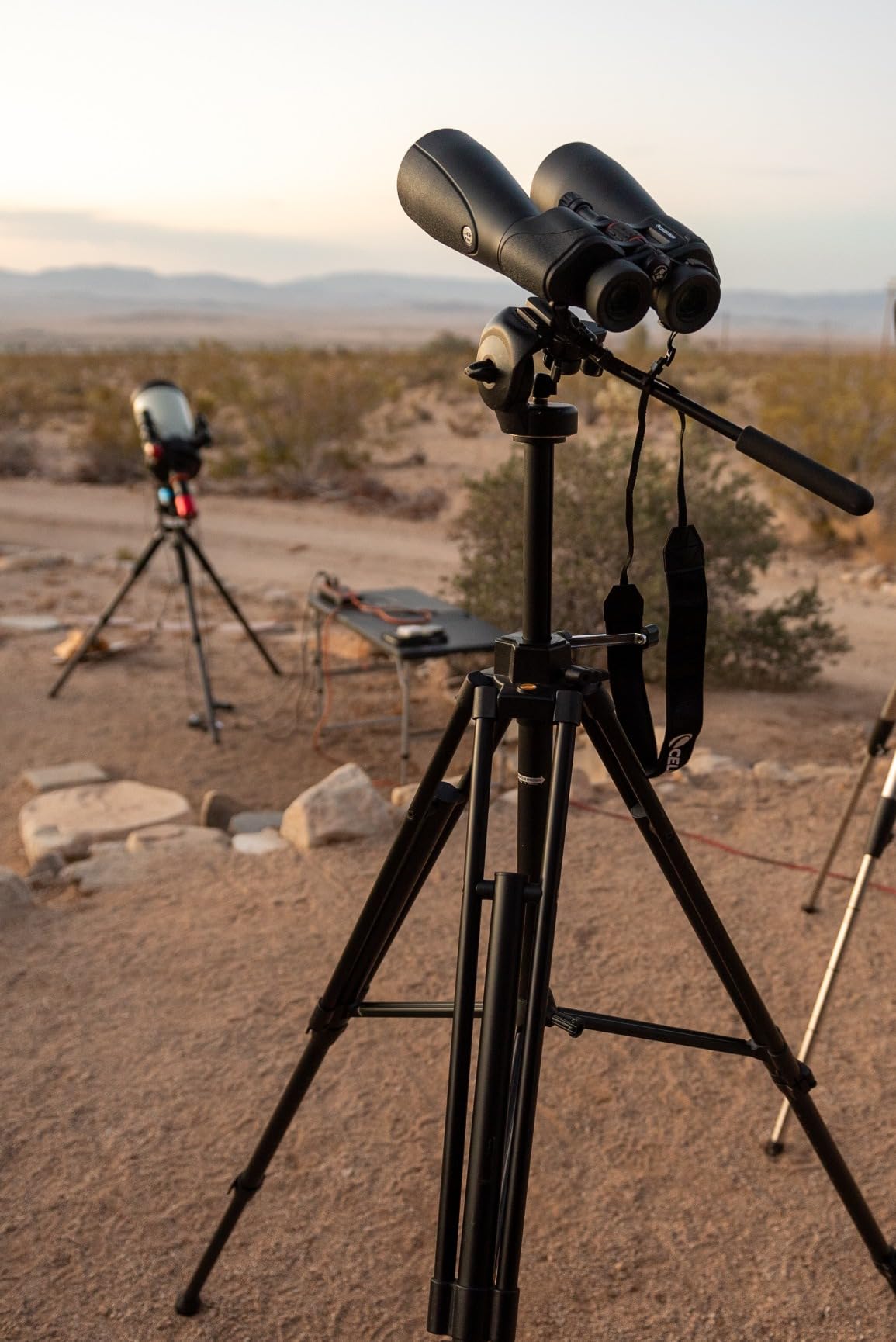 Celestron SkyMaster Pro ED 15x70 Binocular - Astronomy Binocular with ED Glass - Large Aperture for Long Distance Viewing - Fully Multi-coated XLT Coating - Tripod Adaptable - Carrying Case Included customer photo 2