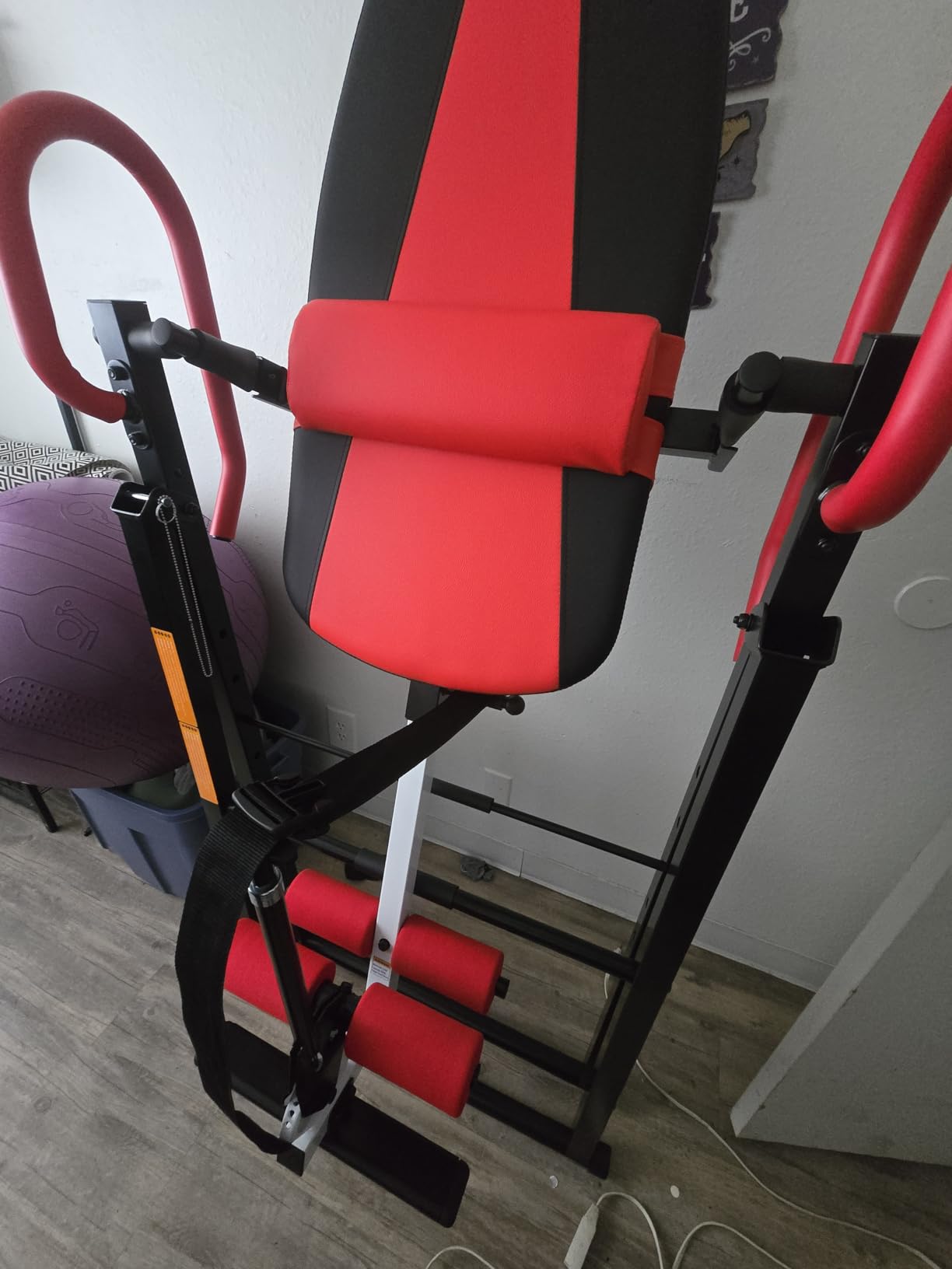 YOLEO Gravity Inversion Table for Back Pain Relief 2026 New Inversion Table w/Lumbar Support customer photo 2