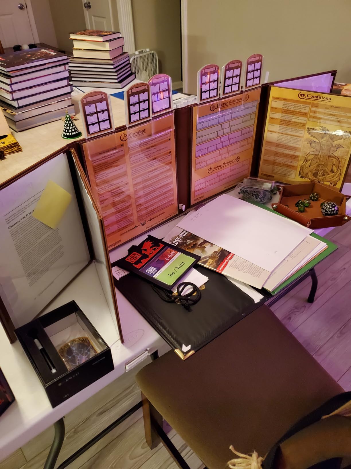 CASEMATIX DM Screen Faux Leather 8-Panel Deluxe GM Screen - Eight Panel Folding Dungeon Master Screen with 2 Swinging Panels and Wet Erase Pockets for TTRPGs, Inserts Not Included, Brown customer photo 2