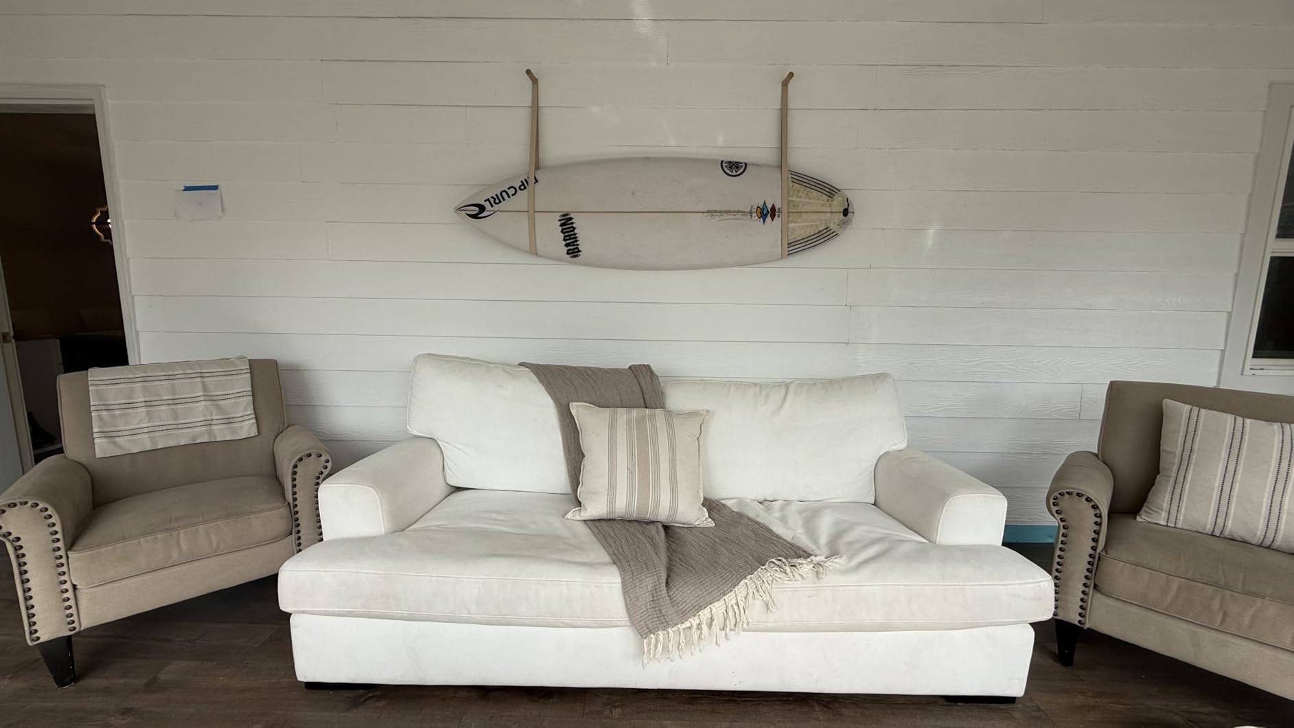 Hang 11 Surfboard Wall Mount - Beautiful Sustainable Wood & Leather Rack, Perfect to Display Your Board, Horizontal Surf Racks customer photo 1