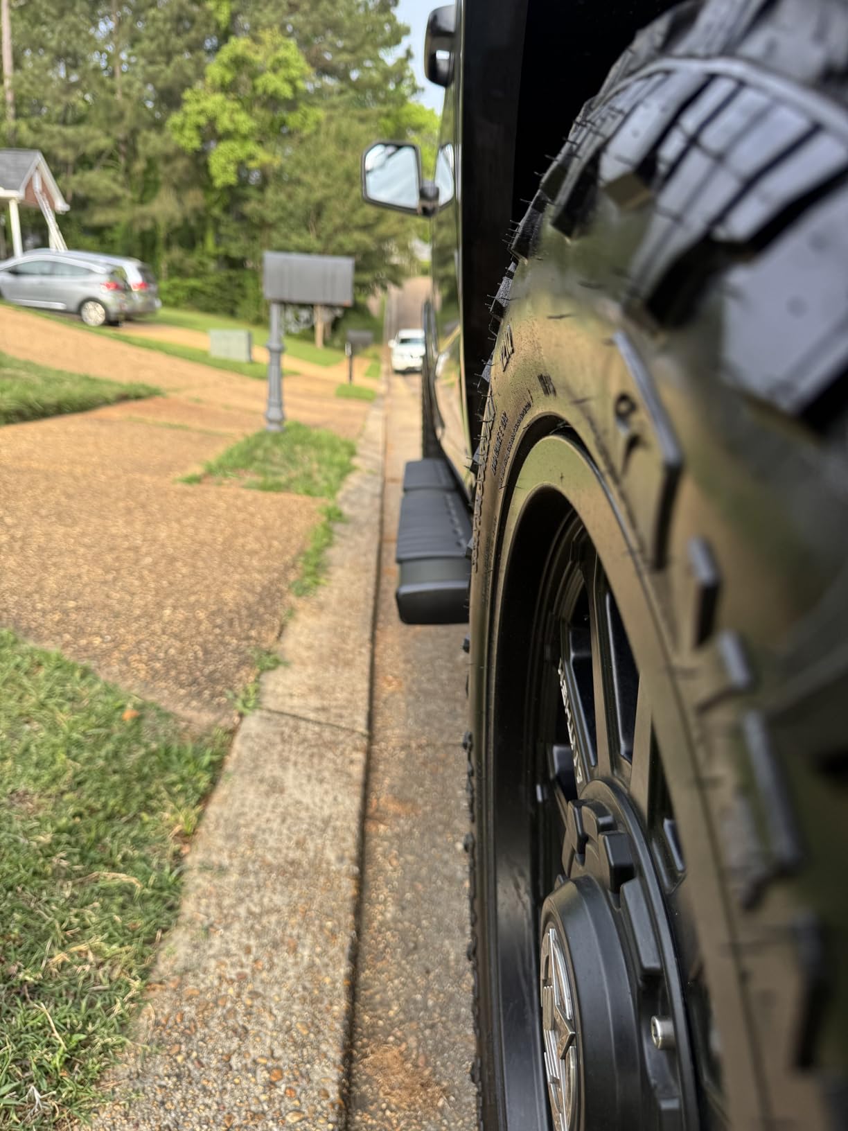 Running Boards Compatible with 2015-2026 Ford F-150 SuperCrew Cab & 2017-2026 Ford F-250 F-350 Super Duty Crew Cab, 6 inches Black Textured Aluminum Side Steps Nerf Bars customer photo 2