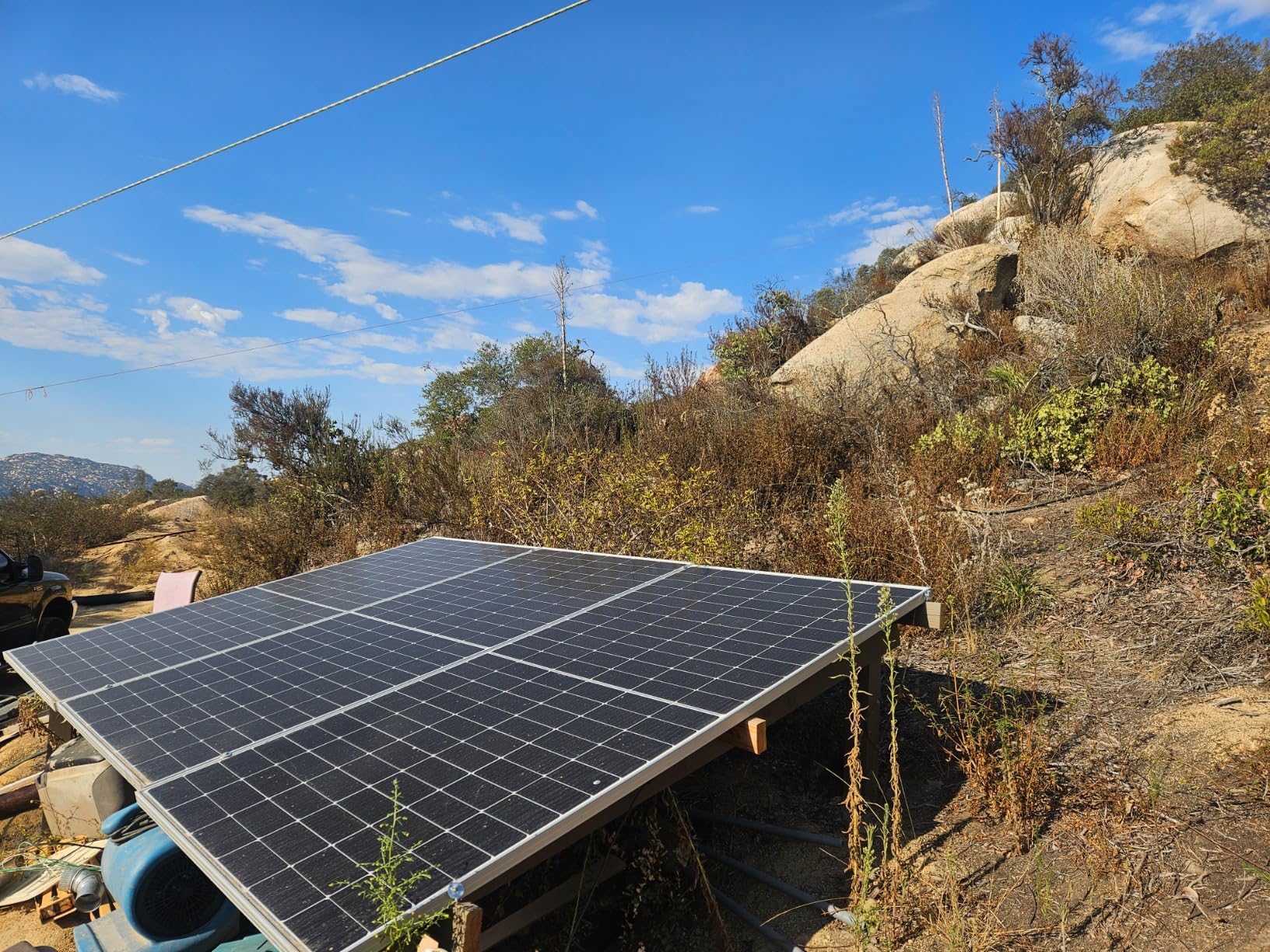 ExpertPower 10KWH 3240W 48V-120V Solar Power System Kit | LiFePO4 Battery, 3240W Solar Panels, 6.5KW Hybrid Inverter customer photo 1