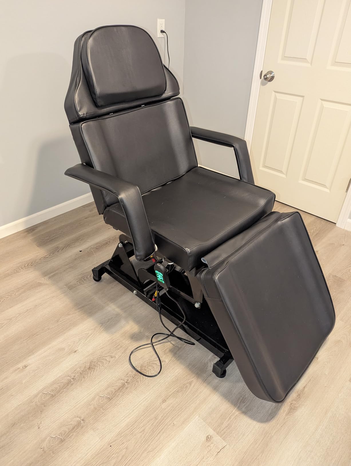 Artist hand Facial Bed for Esthetician Massage Table Beauty Bed Medical Aesthetic Tattoo Chair with 3 Motor Electrical Adjustments, Black customer photo 1