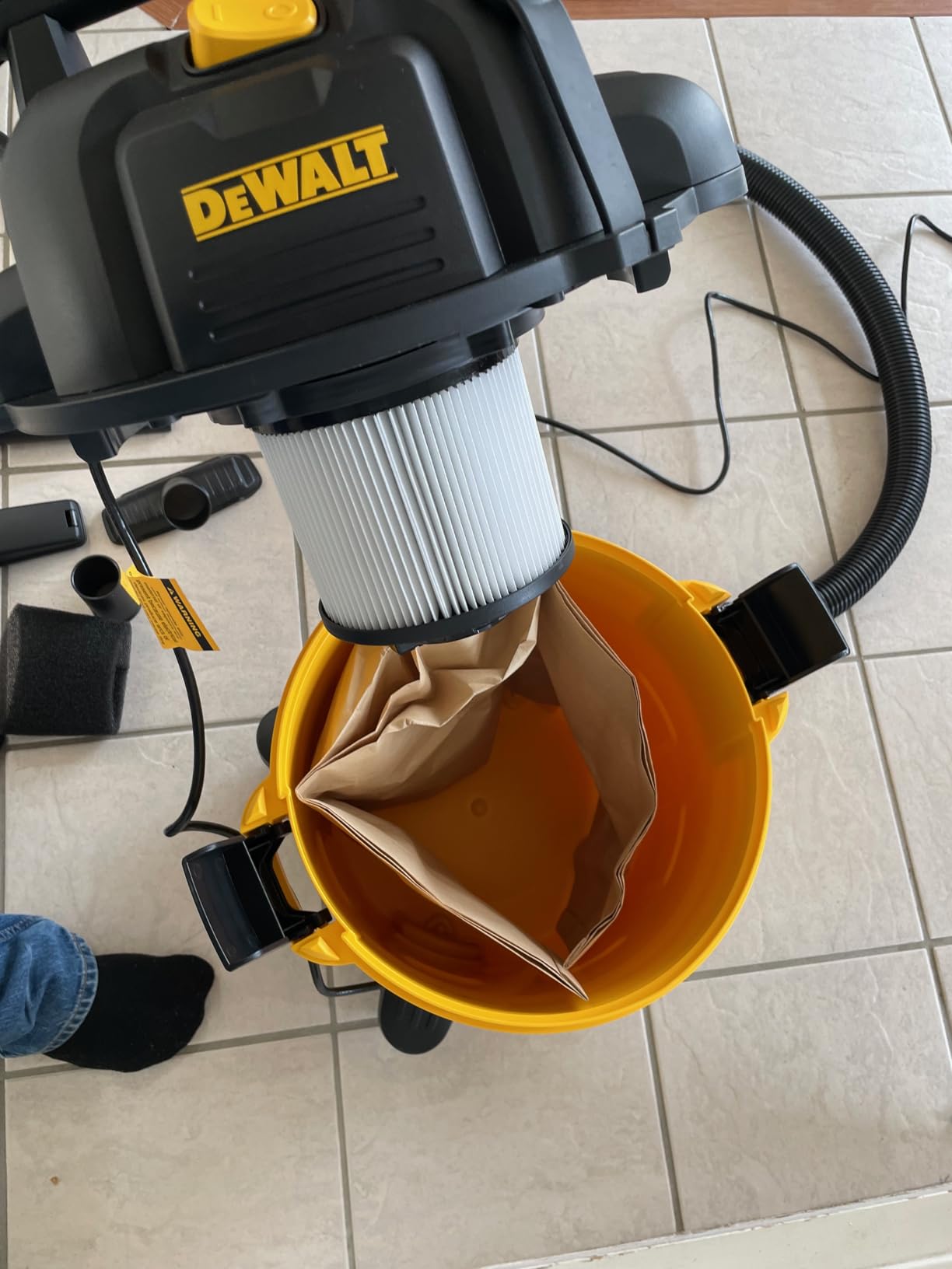 DEWALT Shop Vacuum 6 Gallon 4HP Poly Wet Dry Vacuum Ultimate Cleaning Solution for Construction Workshop Environments for Jobsite Garage Home W/Inflation Ket, Yellow, DXV06PL customer photo 2