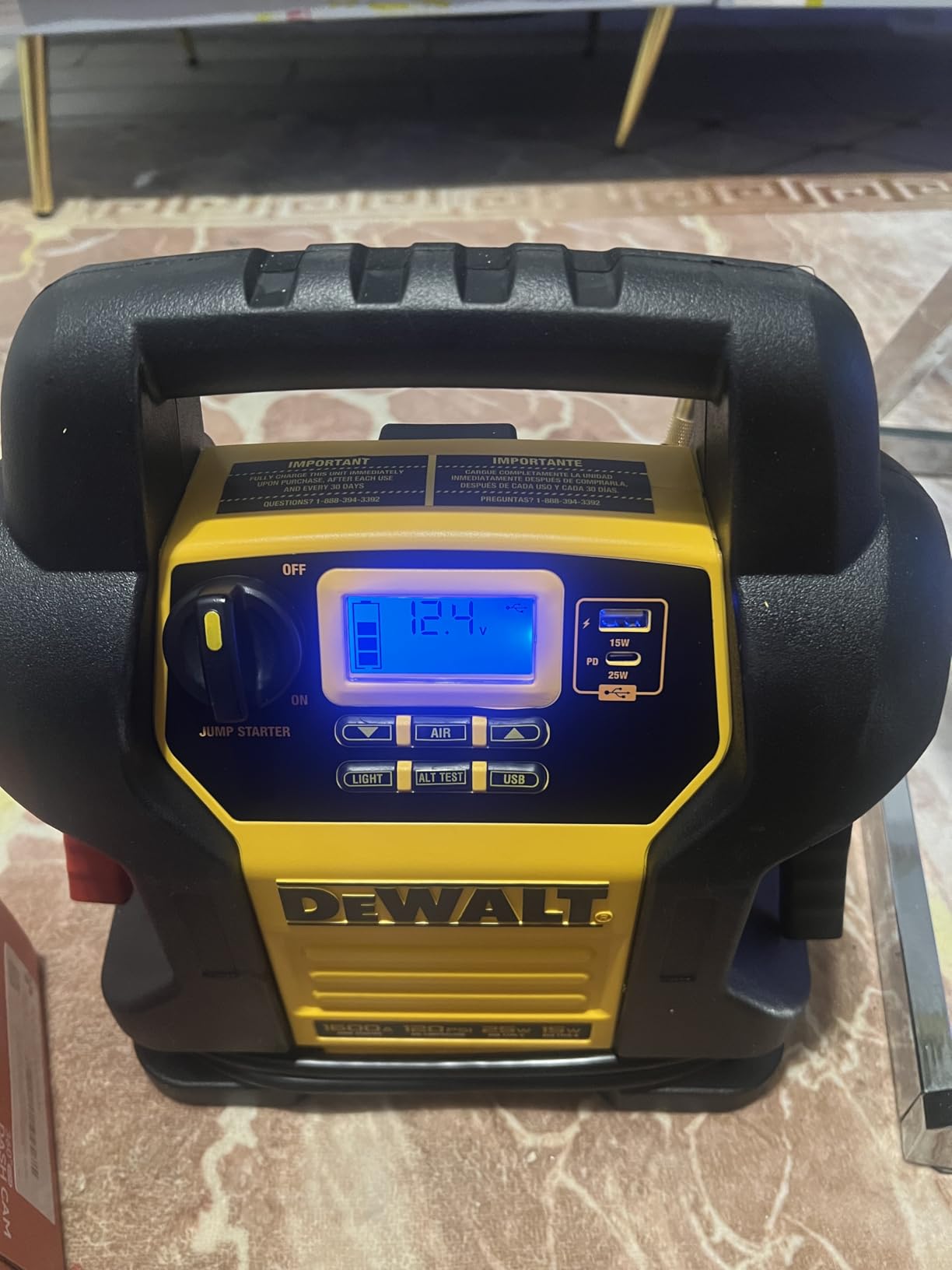 DEWALT DXAEJ14 Digital Portable Power Station Jump Starter - 1600 Peak Amps with 120 PSI Compressor customer photo 1