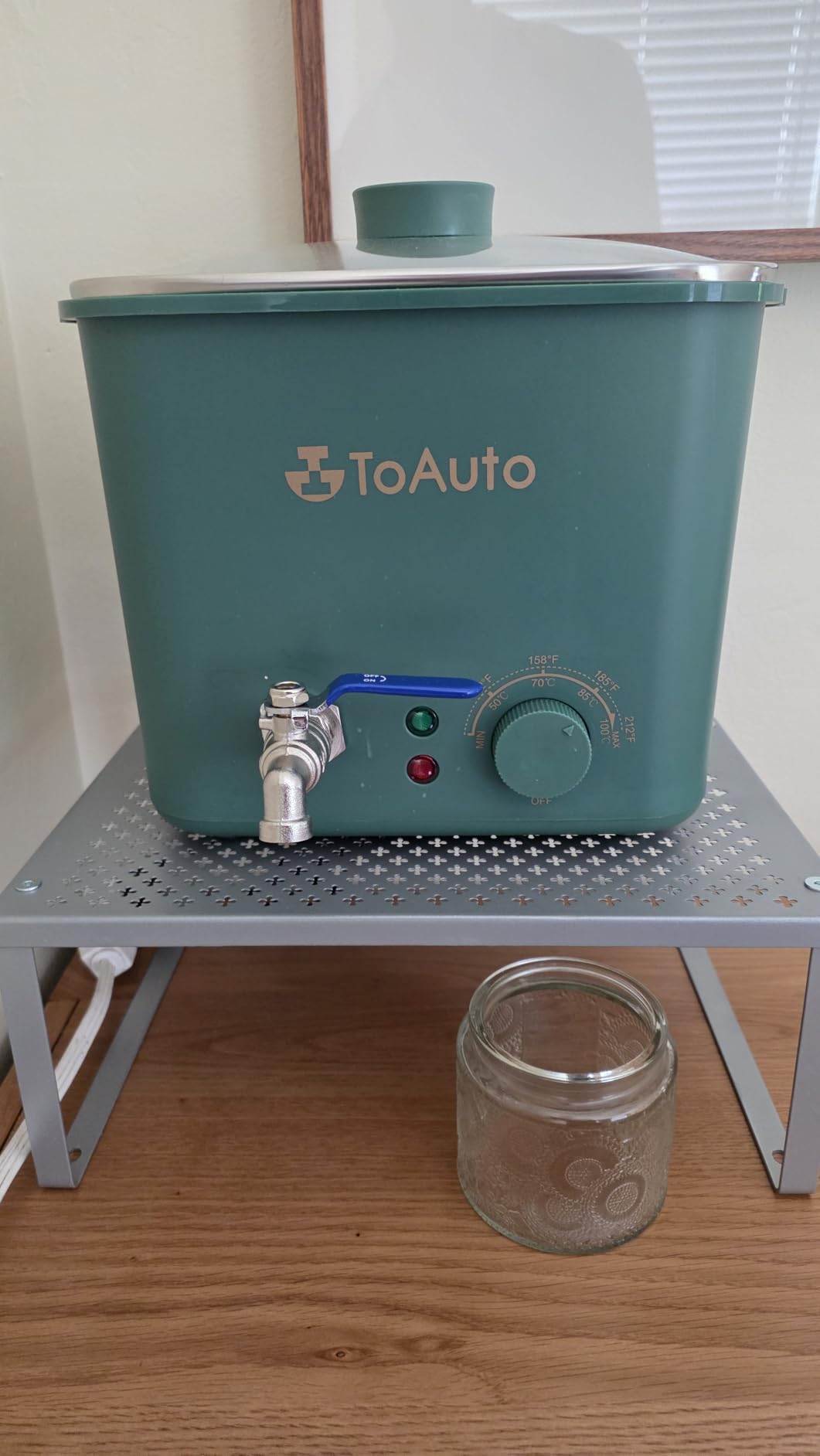 TOAUTO 8Lbs Green Wax Melter for Candle Making - DIY Electric Candle Wax Melting Pot with Quick Pour Valve & Temperature Controller for Candle Craft Maker Beginner AC 120V customer photo 2