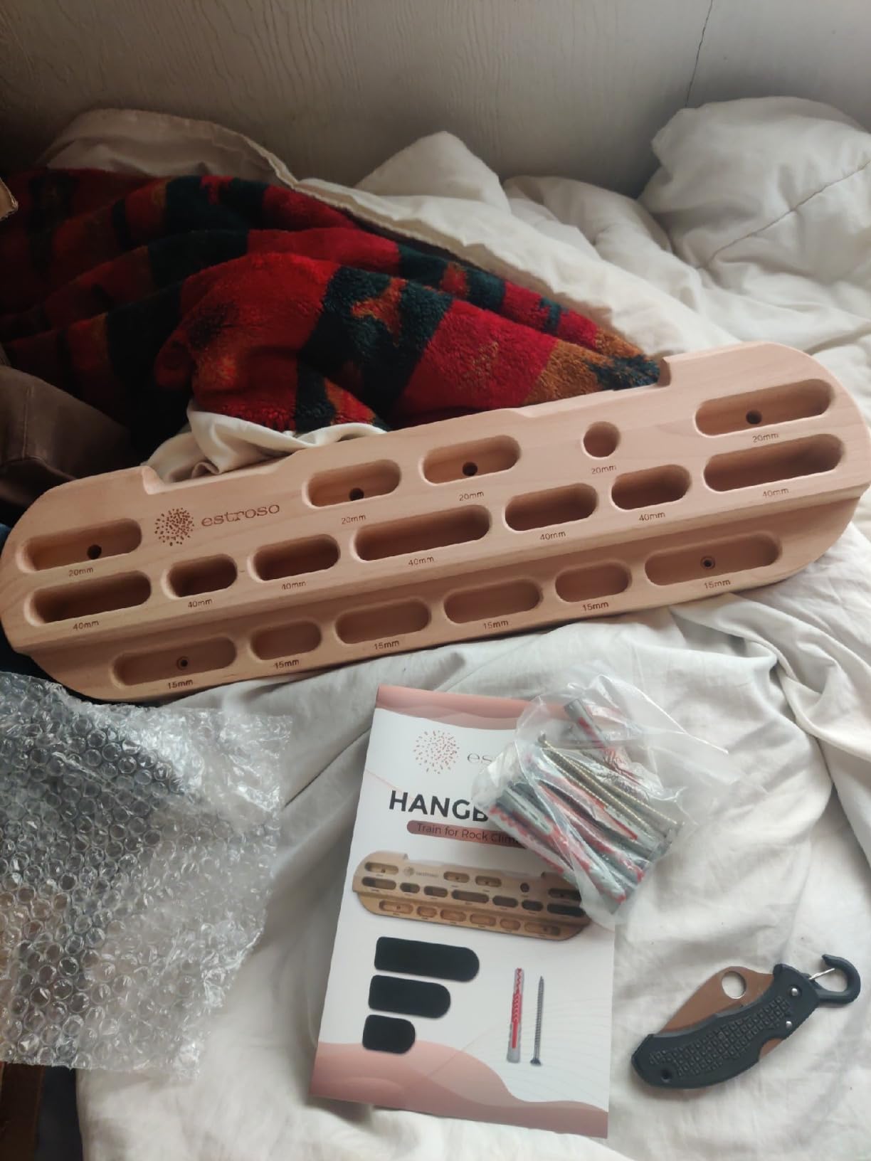 ESTROSO Wooden Hangboard - Training Hang Board with Adjustable Grip Depths customer photo 1