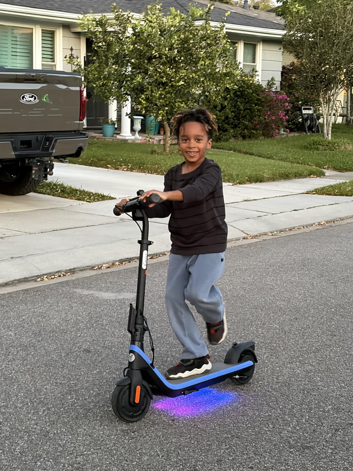 Segway Ninebot Kids eKickScooter, Kids Electric Scooter with Cruise Mode, Adjustable Handlebar Height (C2 Pro Only), for Riders Up to 132 lbs, UL-2272 2271 Certified customer photo 1