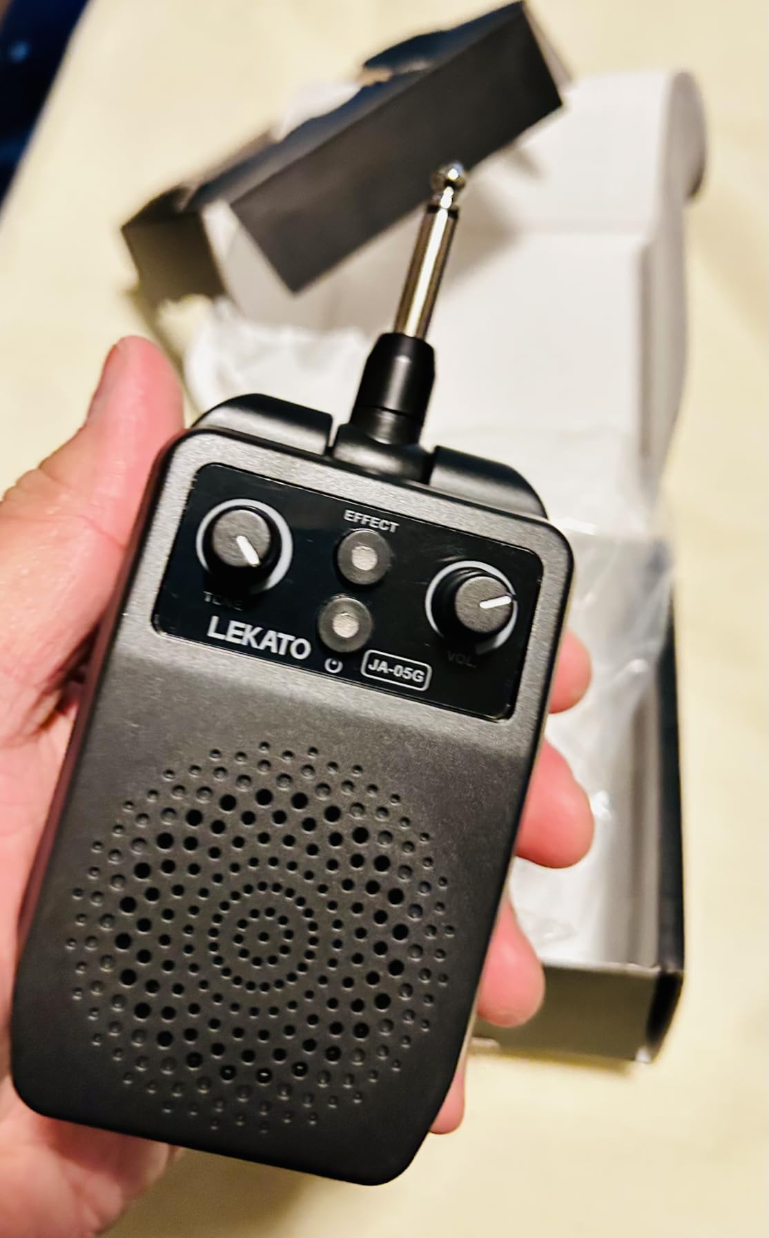 LEKATO Mini Electric Guitar Amp 5W, Portable Guitar Amp Bluetooth with Built-in 4 Effects, Clean Distortion Overdrive Reverb customer photo 1
