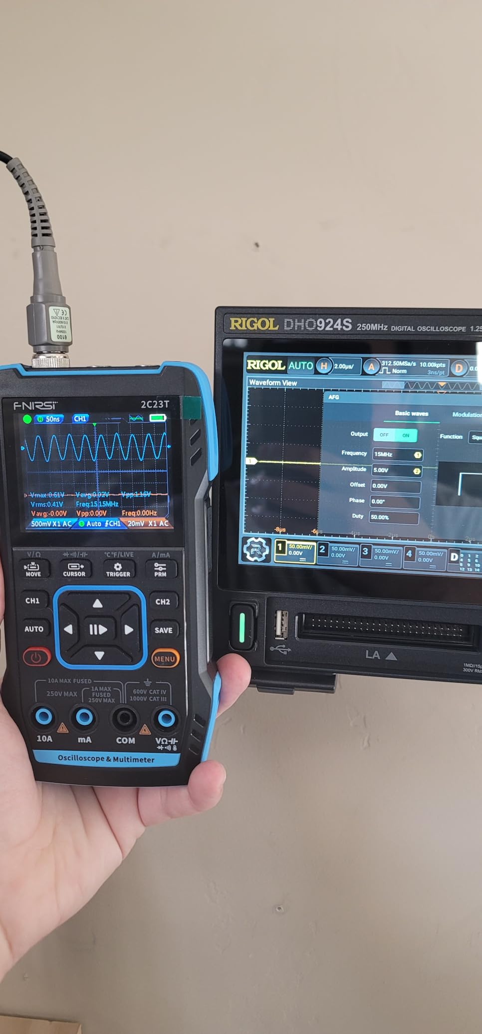 FNIRSI 2C23T Digital Oscilloscope Multimeter DDS Generator 3 in 1, 2 Channels, 10MHz Bandwidth, 50MSa/s Sampling Rate, 10000 Counts customer photo 2