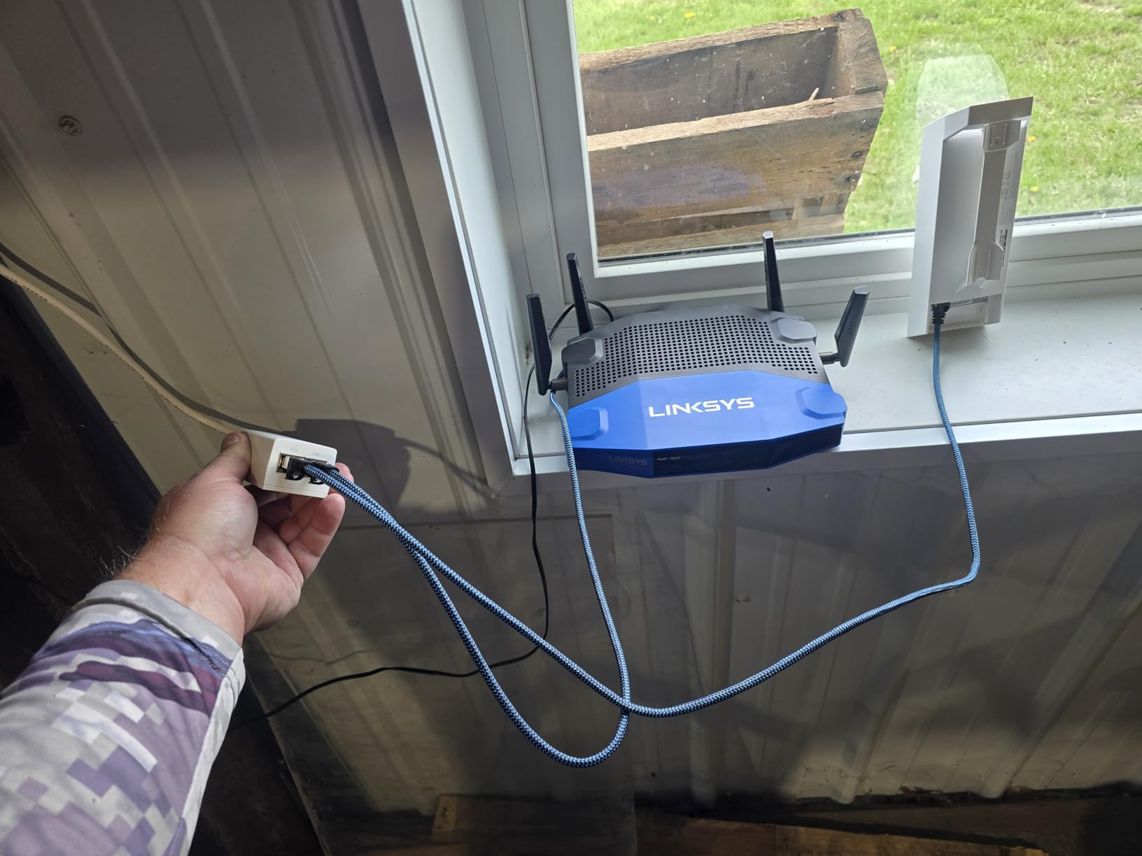 TP-Link Omada Point to Point Wireless Bridge Outdoor - 5GHz, 867Mbps, PtP&PtMP, 5km Range, 3 Gigabit Ports, PoE or DC Powered, IP65 Weatherproof, Preconfigured, Plug&Play (EAP215-Bridge KIT) customer photo 1
