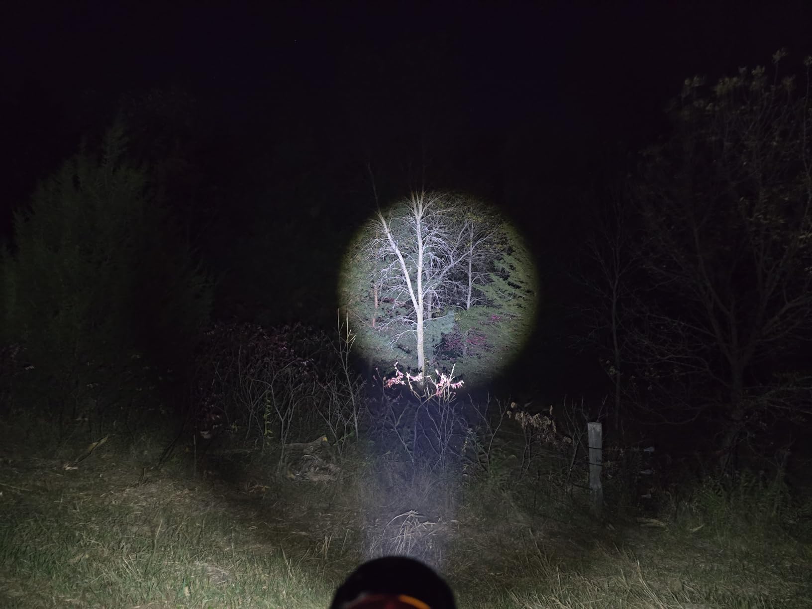 FORTO Compact Rechargeable Spotlight with Adjustable Focus, Handheld Spot Light with Stand, 823m Range, 3 Light Modes and LED Spot Lights Outdoor for Boating Hunting Camping Hiking customer photo 1