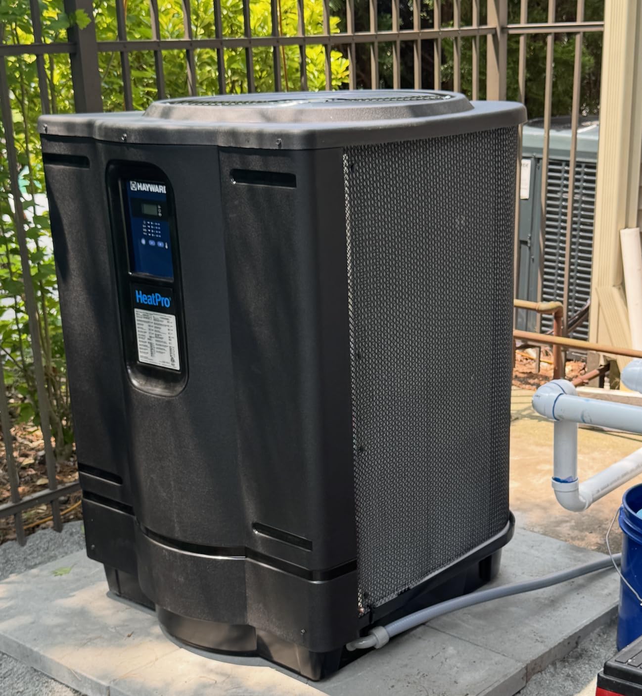 Hayward W3HP21405T HeatPro Heat Pump 140,000 BTU customer photo 1