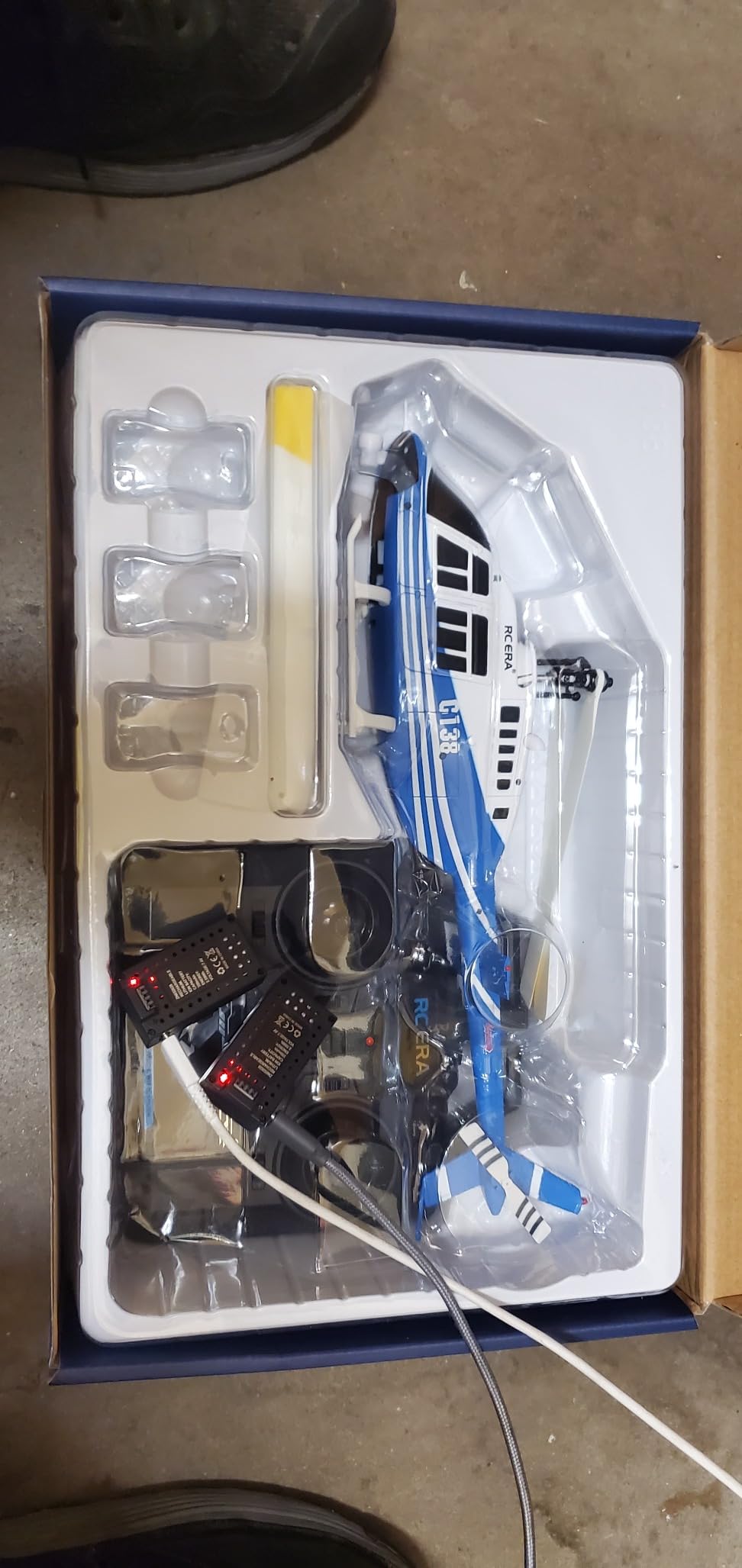 C138 206 Remote Controlled Helicopter Aircraft Plane Drone RC Heli Single Rotor No Ailerons 6CH 6-Axis Gyroscope Altitude Hovering W/Optical Flow Localization 2Battery for Adults Beginners (Blue） customer photo 2