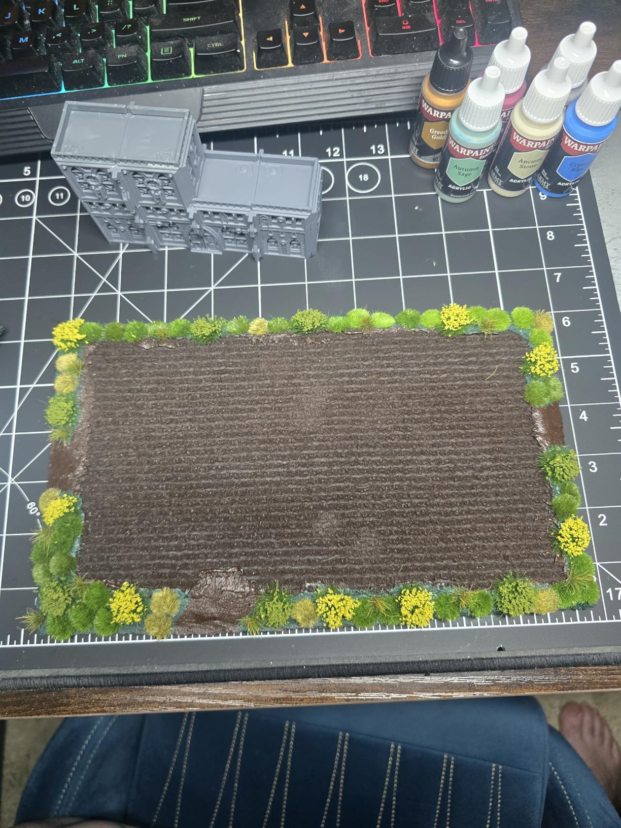 Warmtree 126 Pcs Static Grass Bushy Tufts Lowland Shrubs Tuft Terrain Model Kit for Train Landscape Railroad Scenery Sand Military Layout Model Miniature Bases and Dioramas customer photo 1