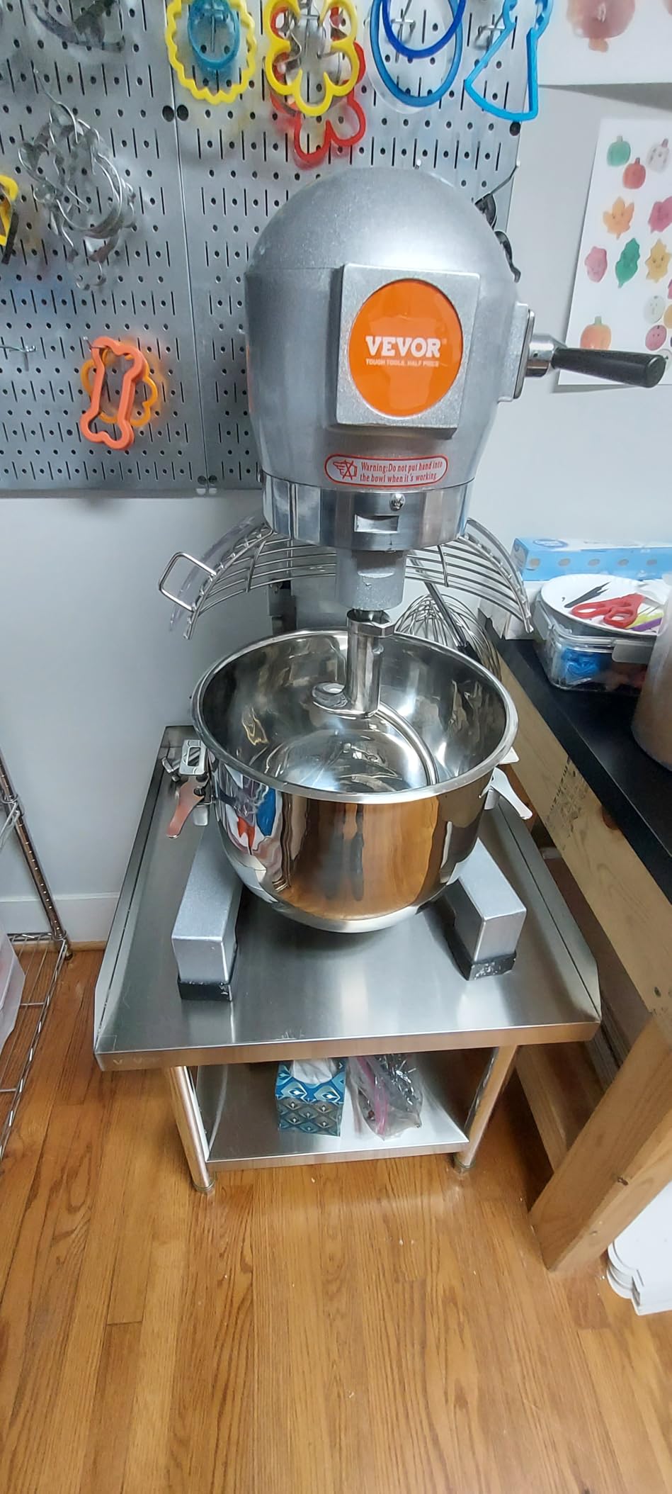 VEVOR Commercial Food Mixer 15Qt, 3 Adjustable Speeds, 550W Dough Mixer with Stainless Steel Bowl customer photo 1