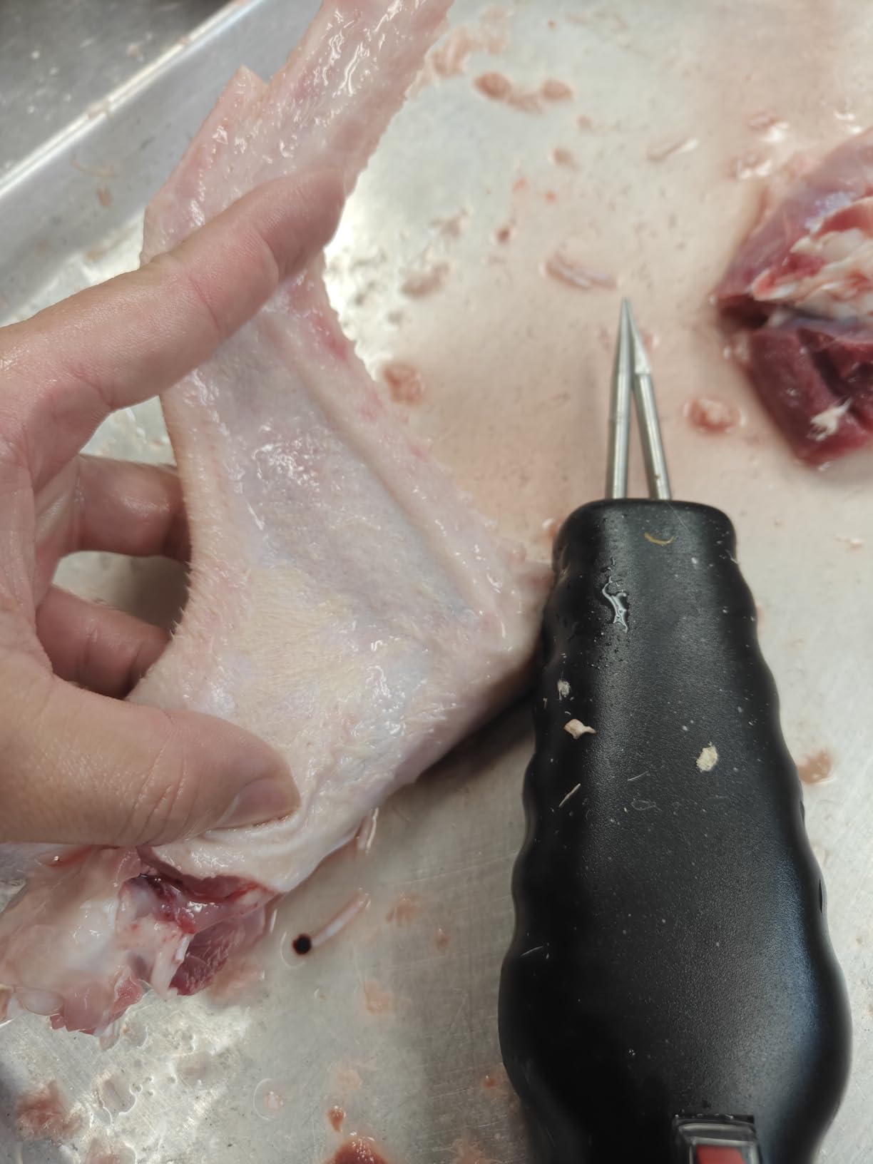 1 Pack Handheld Chicken Plucker, Electric Quick Poultry Plucker Machine for Removing the Pin Feathers, Portable Rechargeable Waterproof Feather Pluckers for Chicken Duck Goose Bird Turkey (Black) customer photo 2