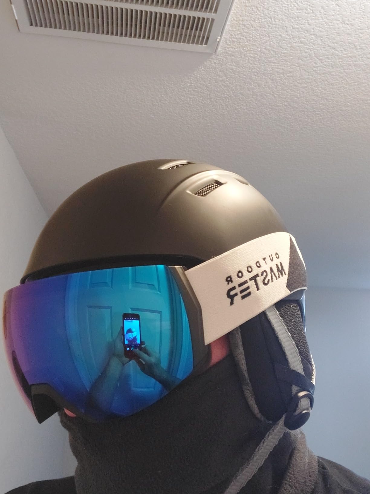 OutdoorMaster Kelvin II Ski Helmet and Wireless Bluetooth Set - Adjustable Fit Snowboard Helmet with Drop-in Headphone customer photo 1