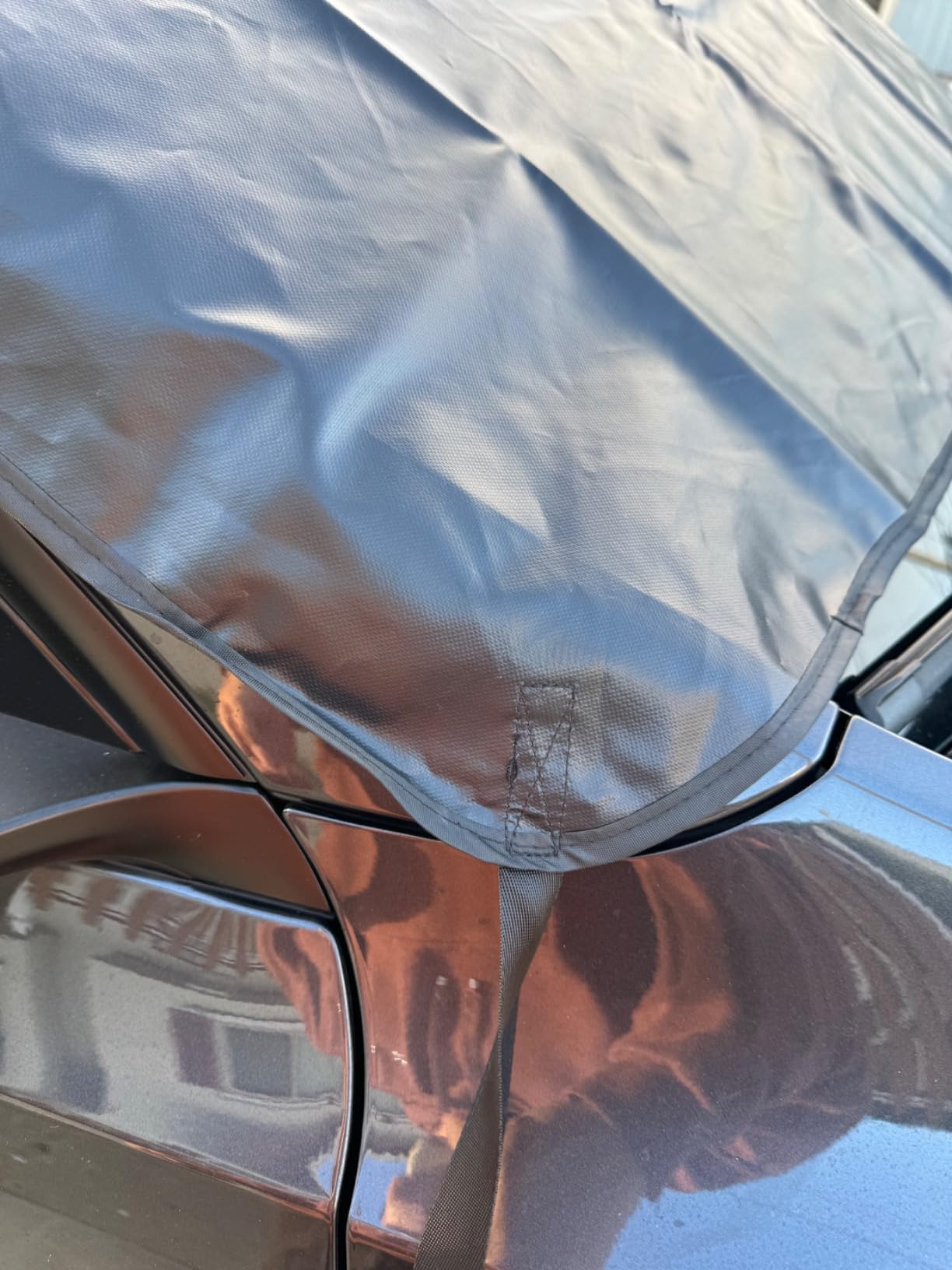 Wigoo 2025 Upgrade All-Season Car Windshield Cover - 600D Heavy-Duty Magnetic Cover for Snow/Sun/Dust/Rain, Fits Sedans & Small to Mid-Size SUVs, Year-Round Car Shield Outdoor Accessories customer photo 2