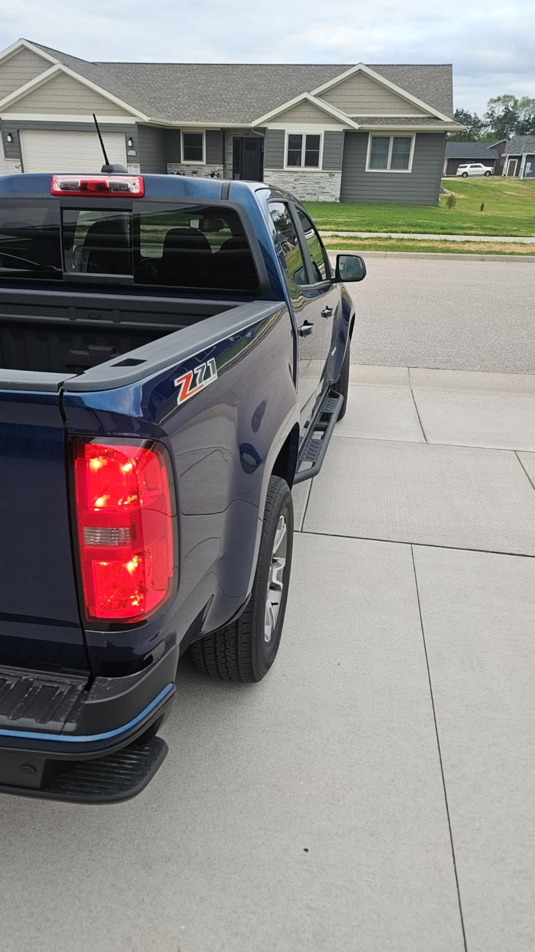 Tyger Auto Trax Side Steps Compatible with 2007-2018 Jeep Wrangler JK 4-Door (Exclude JL) | TG-TX7J27608 | Textured Black Drop Step Rail Running Board customer photo 2